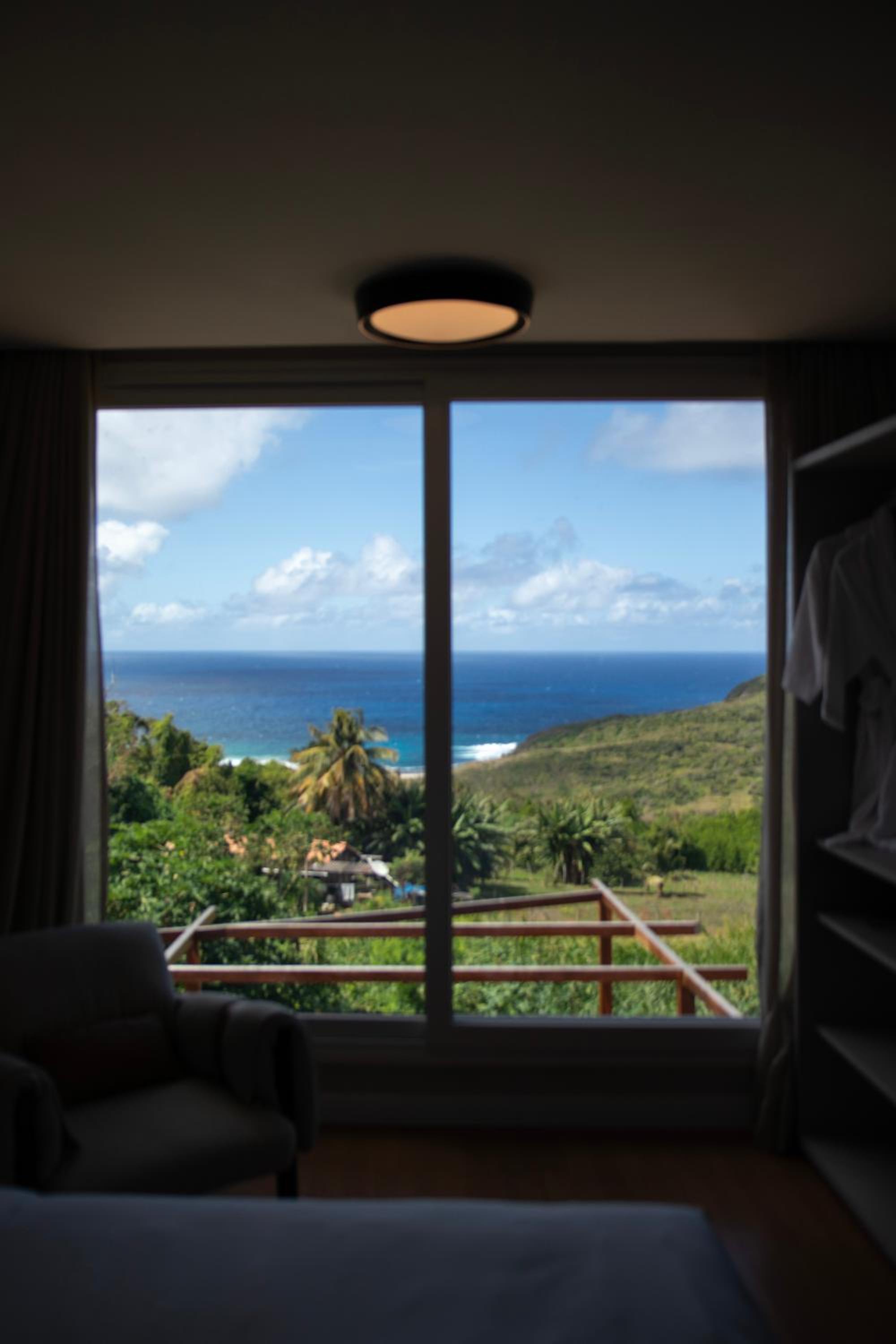 Deluxe Suite with Sea View photo 3