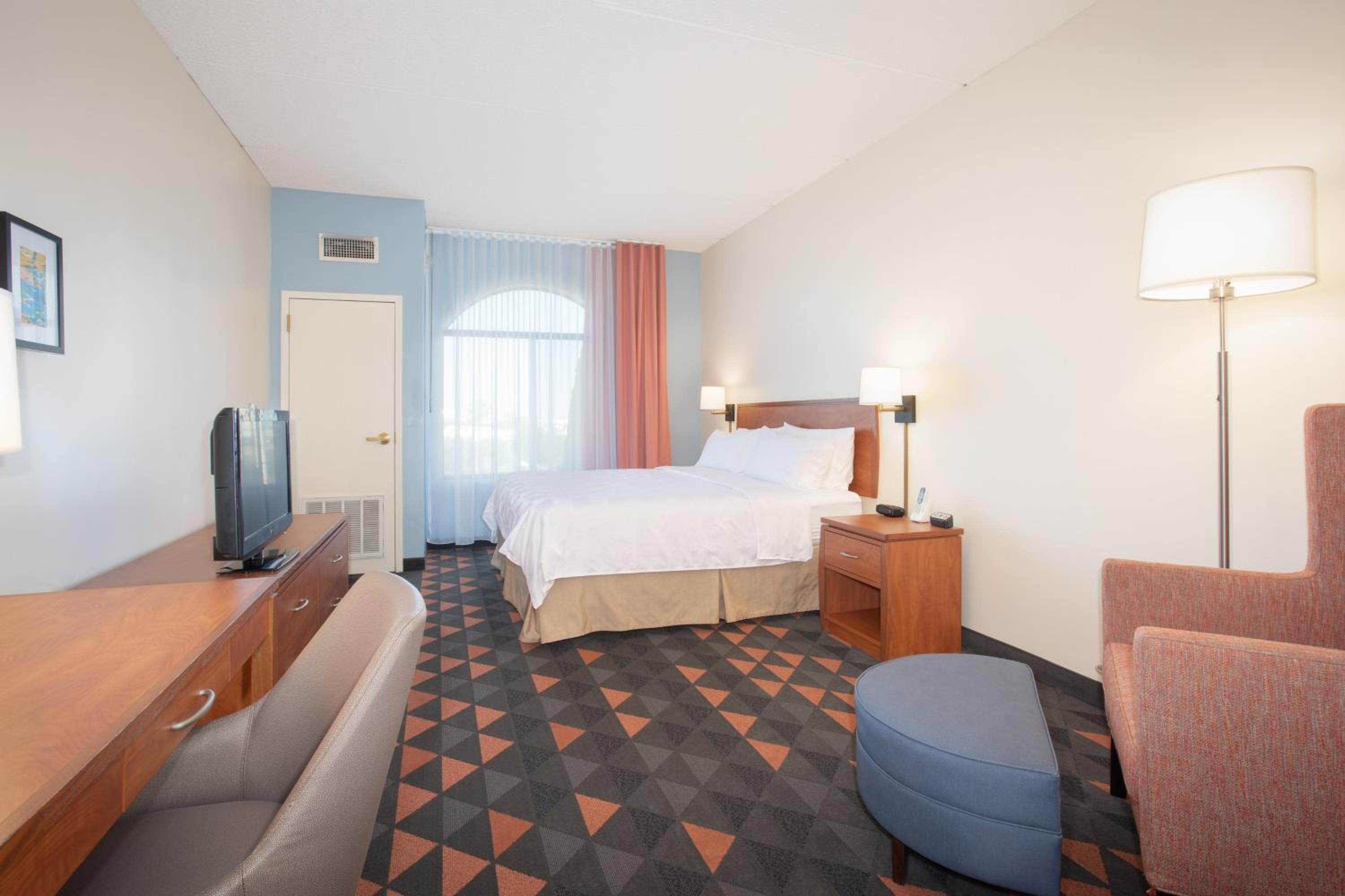 Standard King Room - Photo 1