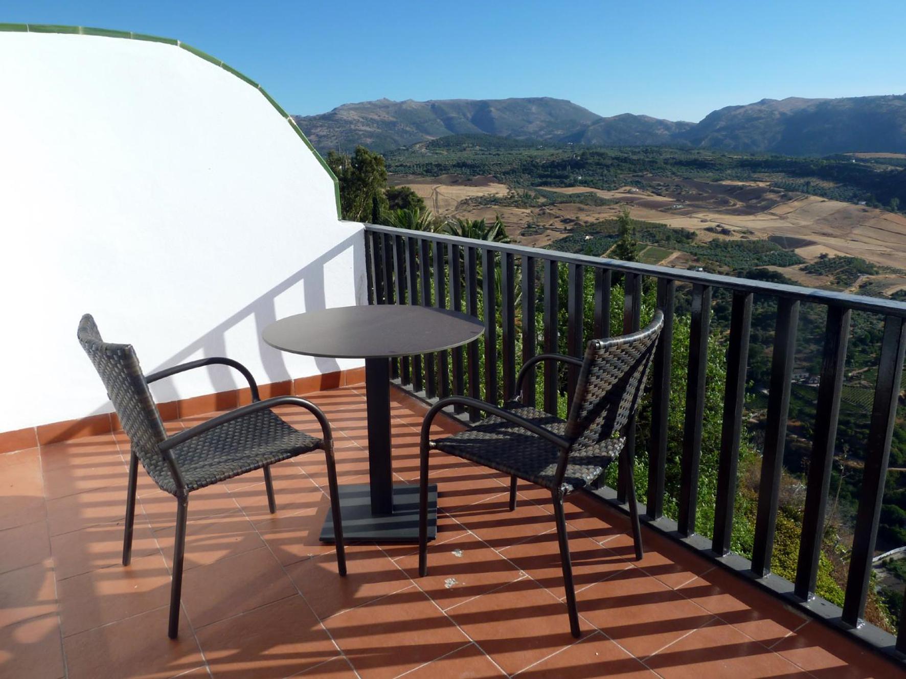 Double Room with Terrace and View - Photo 3