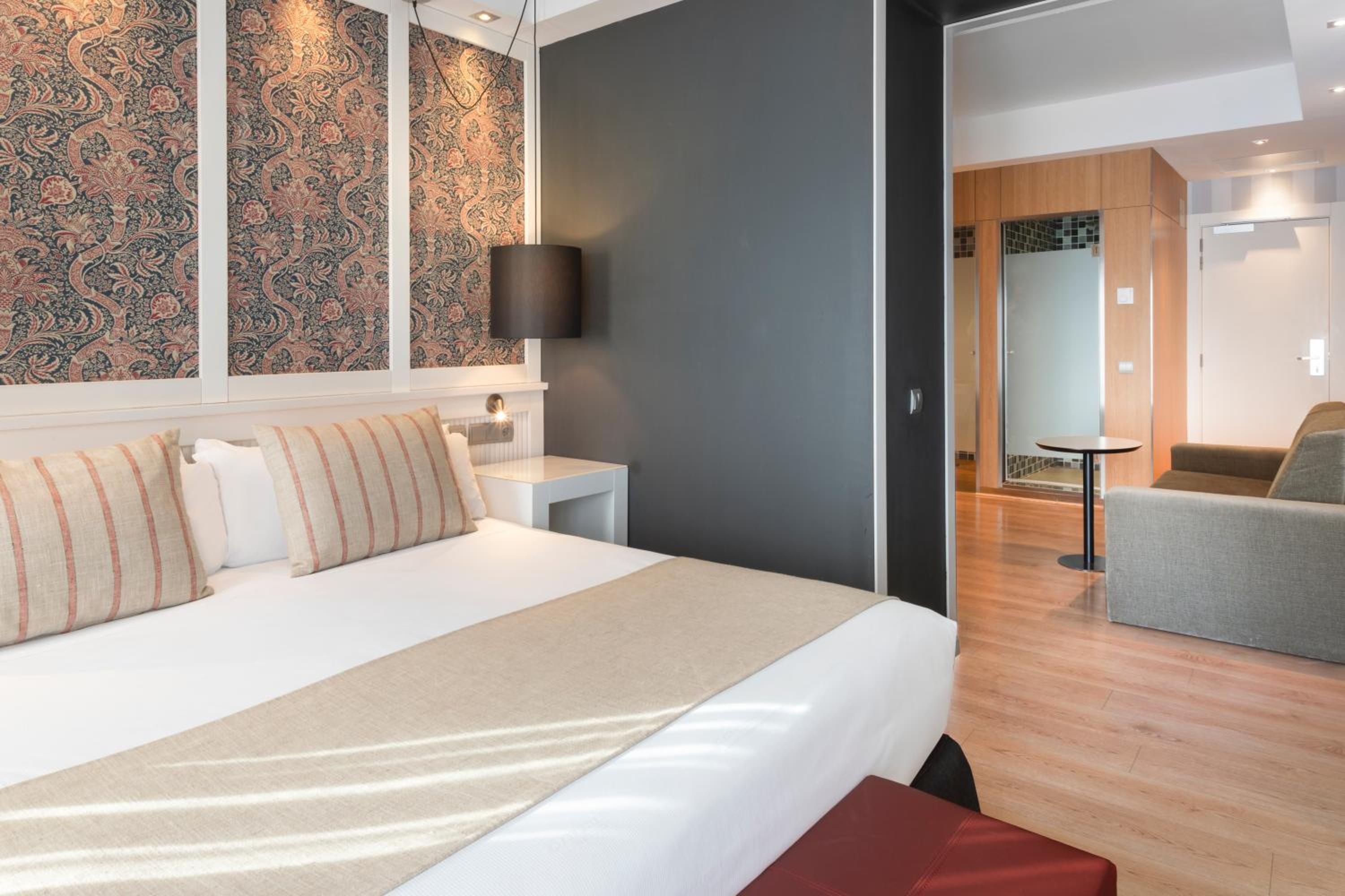 Junior Suite with Terrace - Photo 7