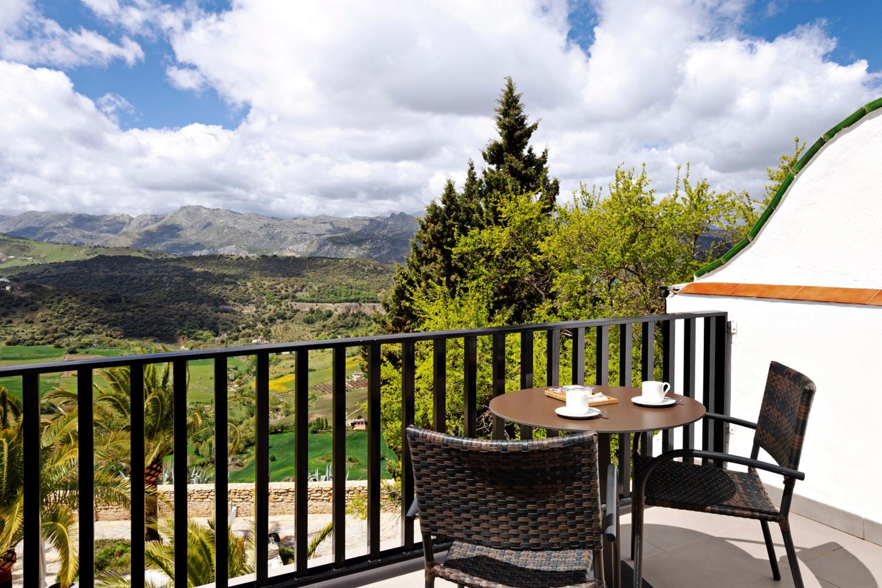 Double Room with Terrace and View - Photo 5