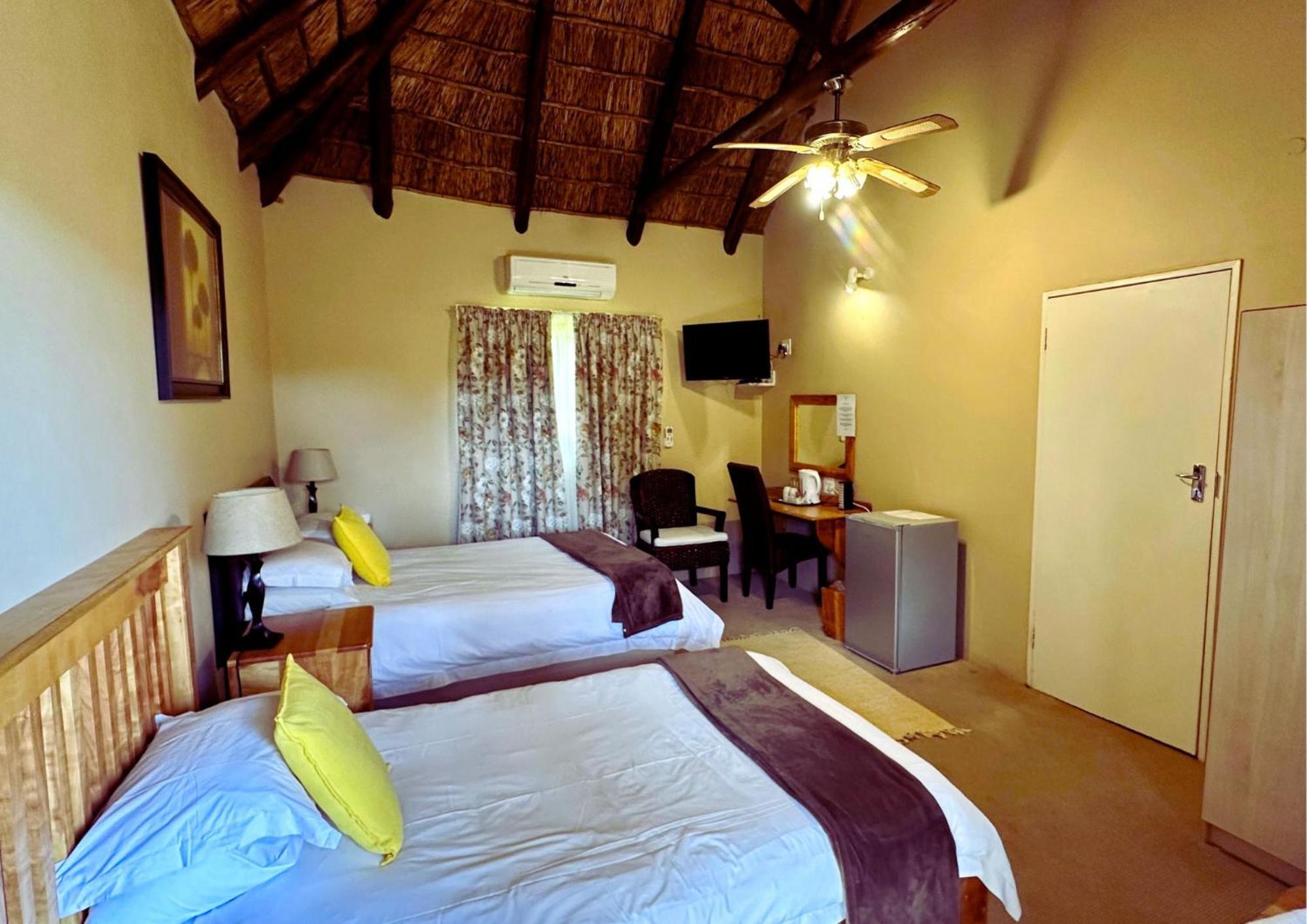 Deluxe King Room photo 3