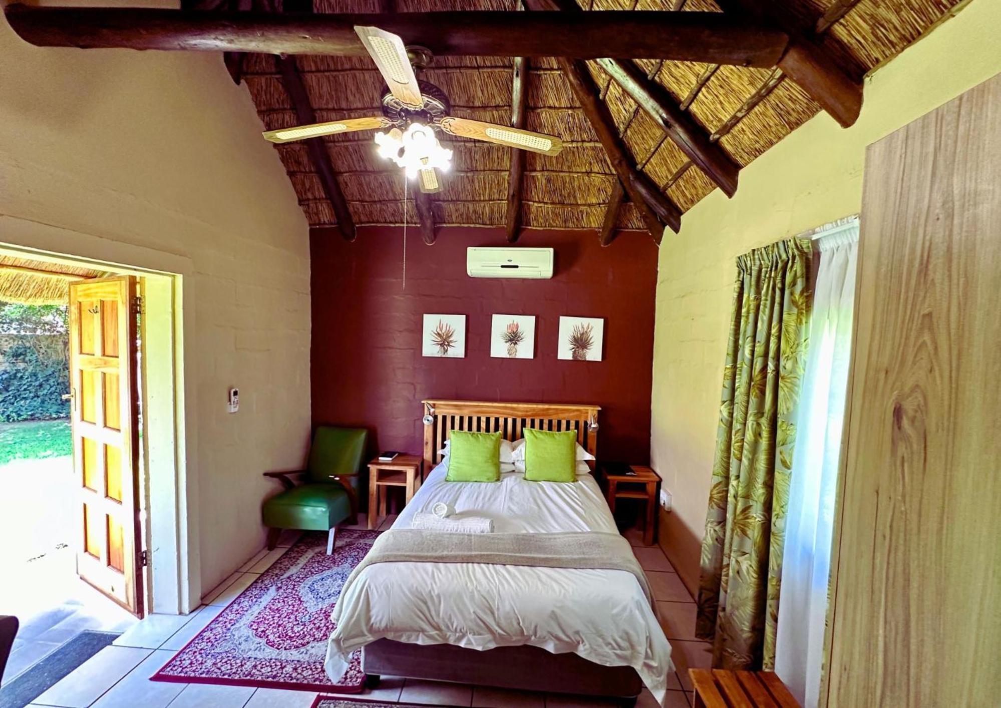Deluxe Double Room with Shower photo 1
