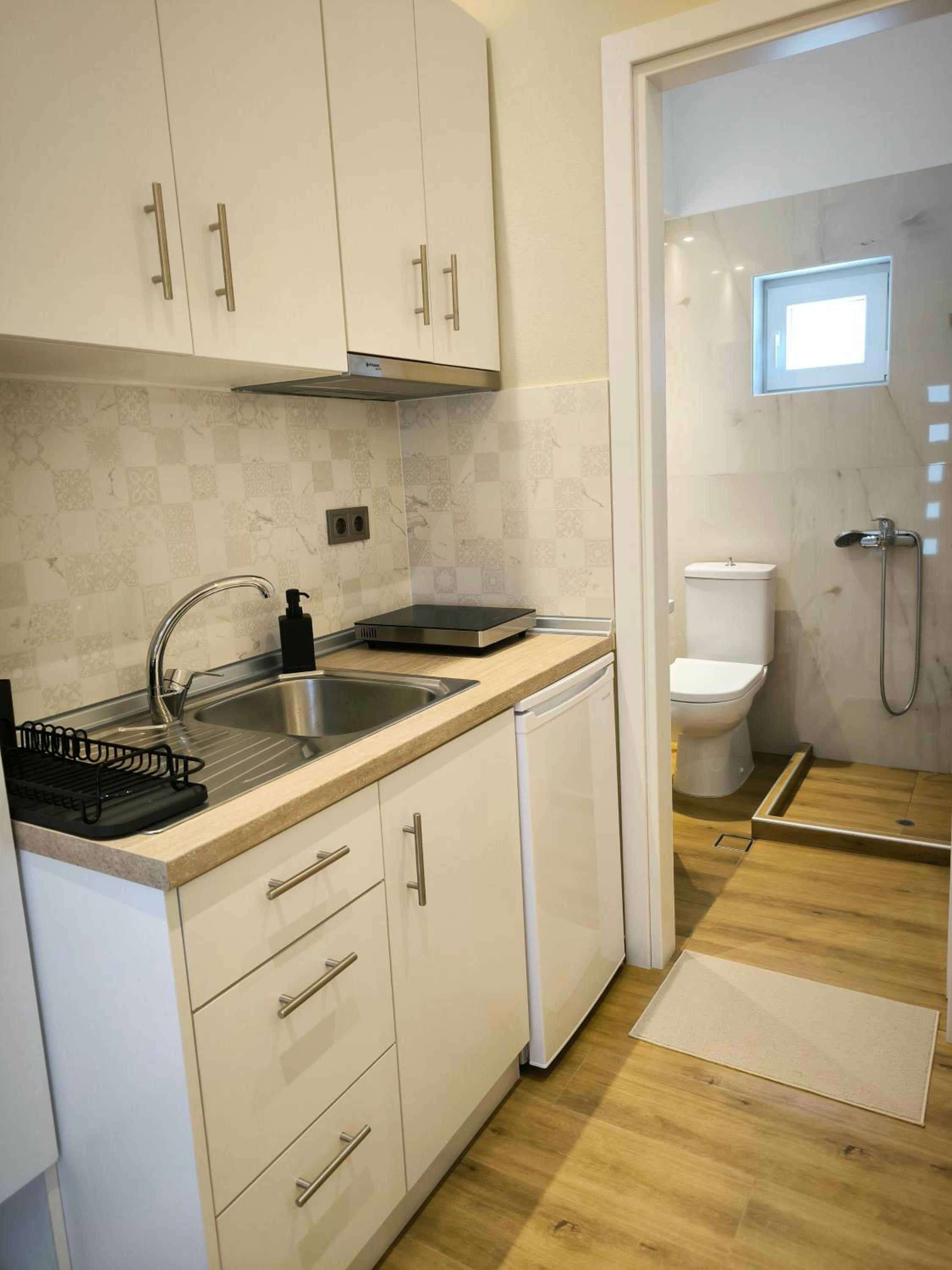 Studio Apartment with Sea View photo 2