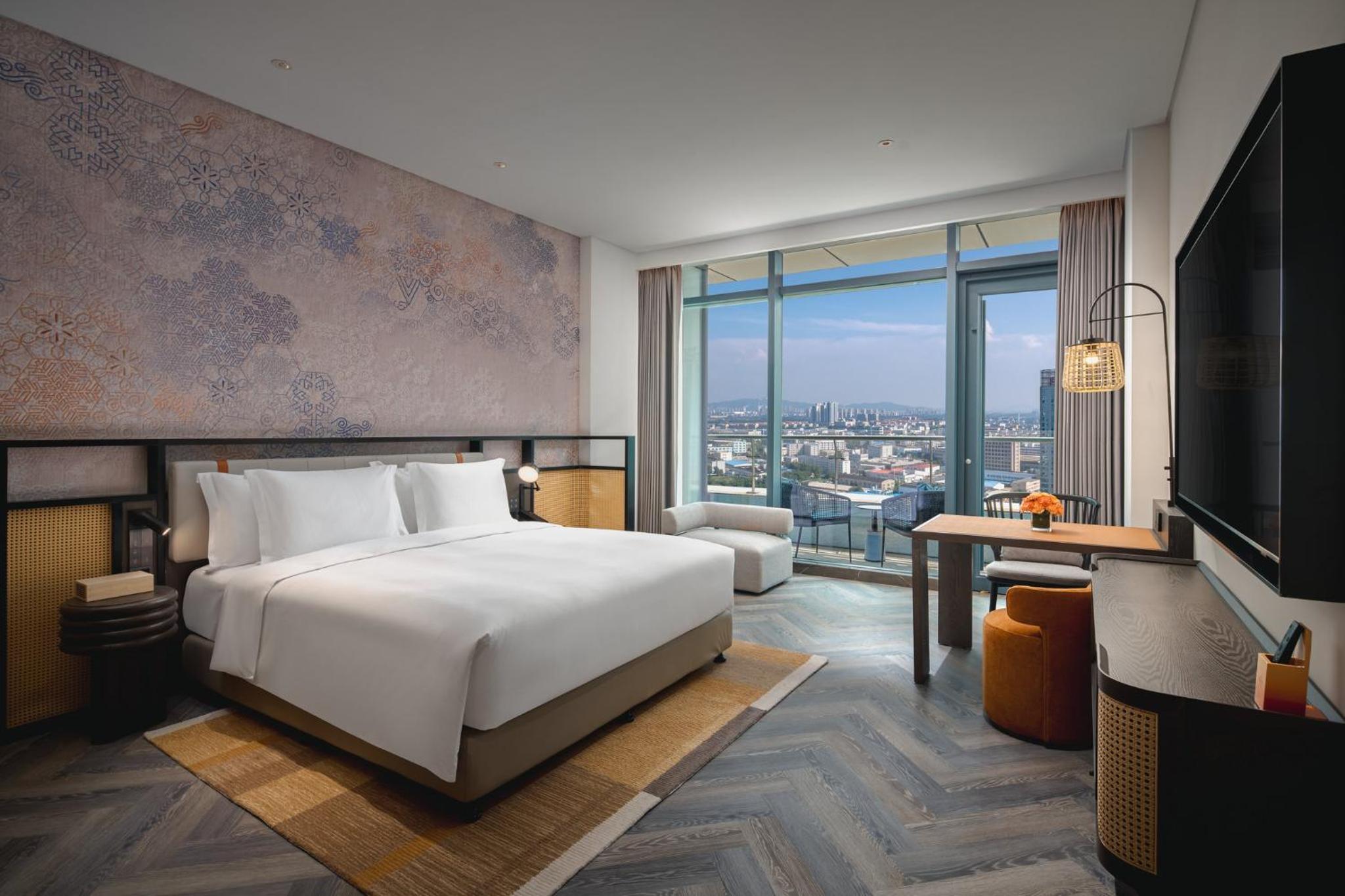 Standard King Room