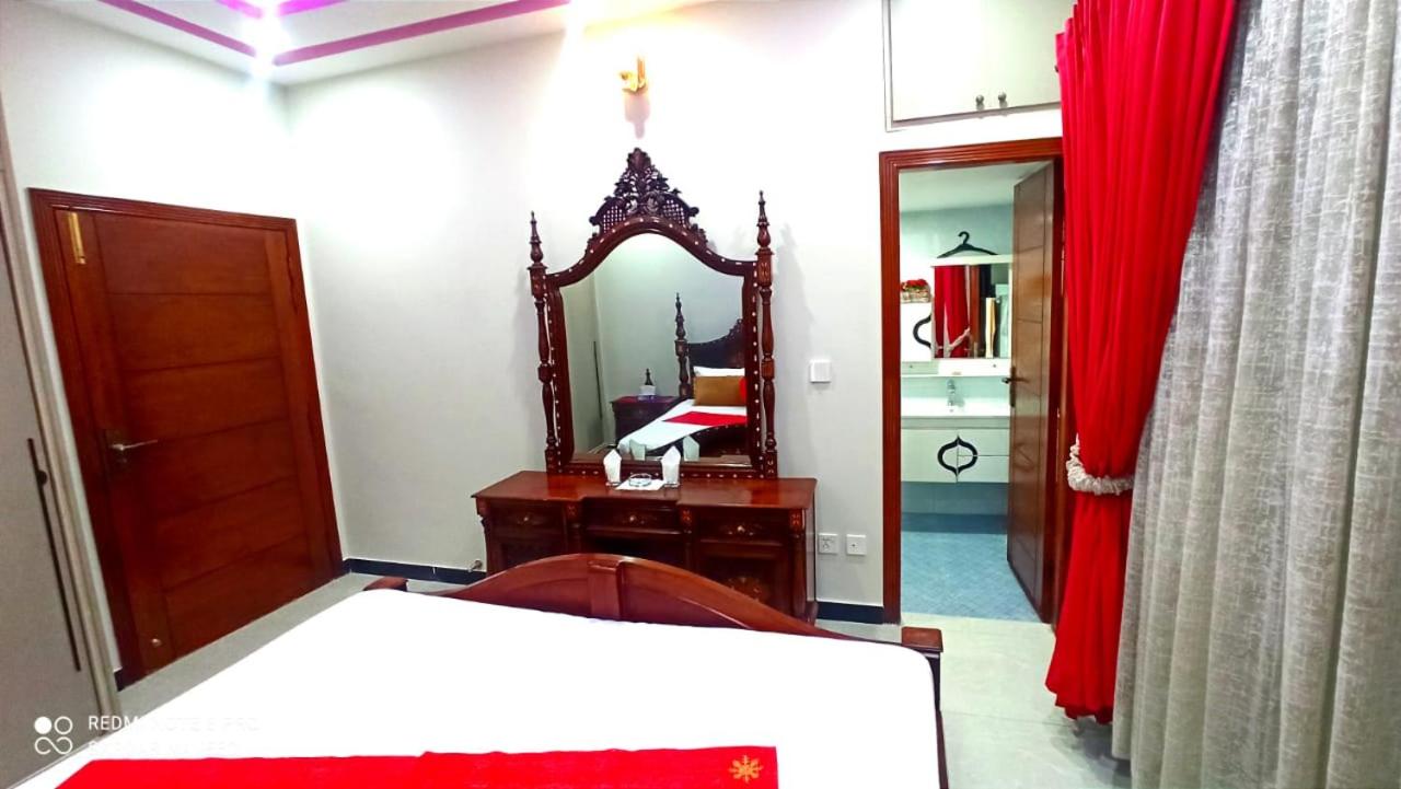 Deluxe Double Room (2 Adults + 1 Child) photo 3