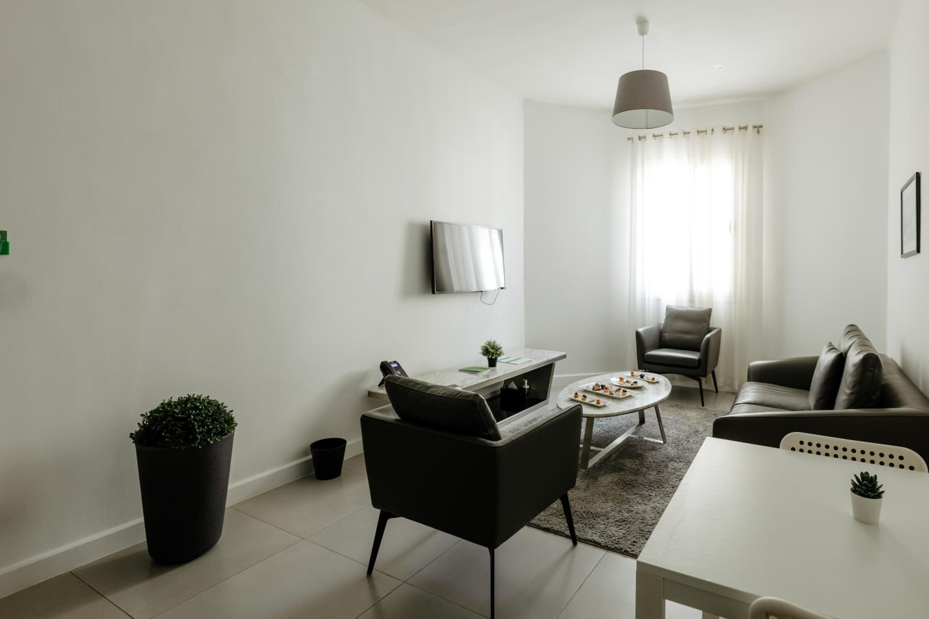 Family Suite - Photo 1