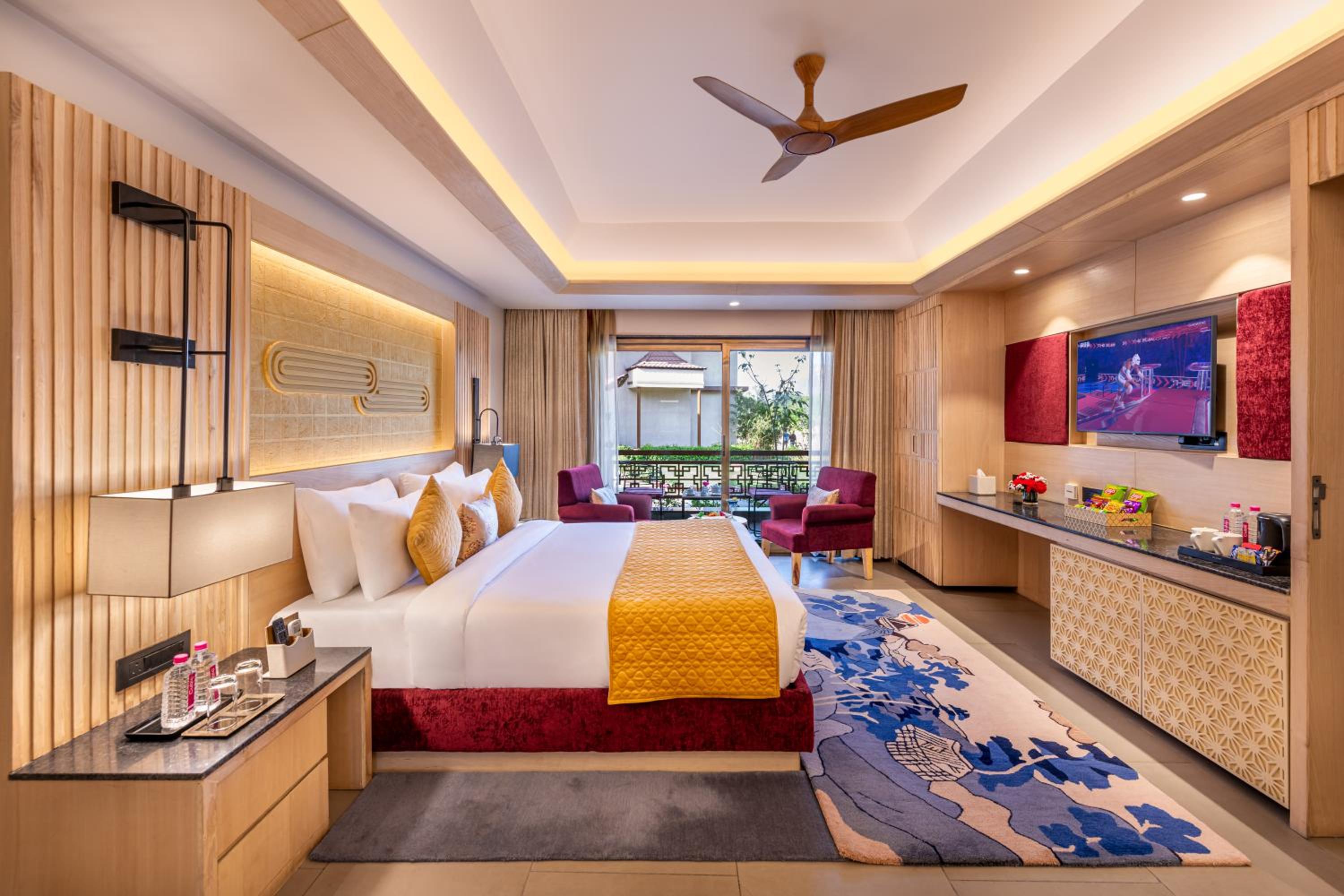 Evoke Room - King Bed: Enjoy 20% off on F&B - Photo 1