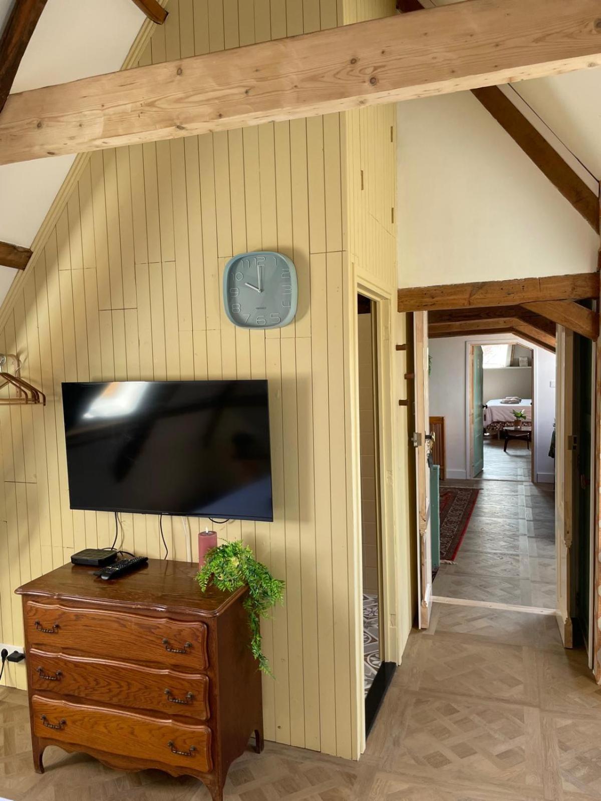 Deluxe Triple Room - Photo 10