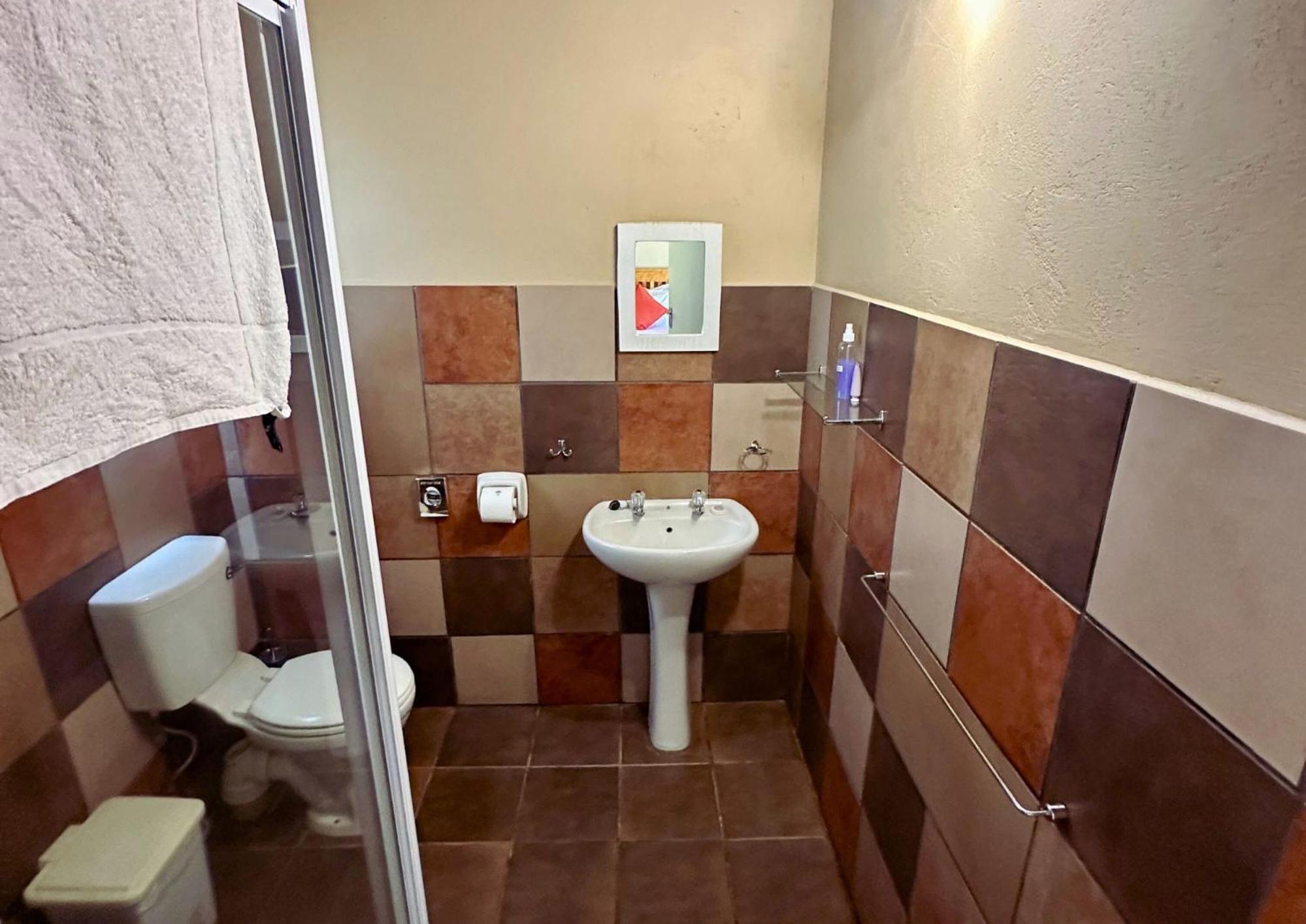 Deluxe Double Room with Shower photo 2