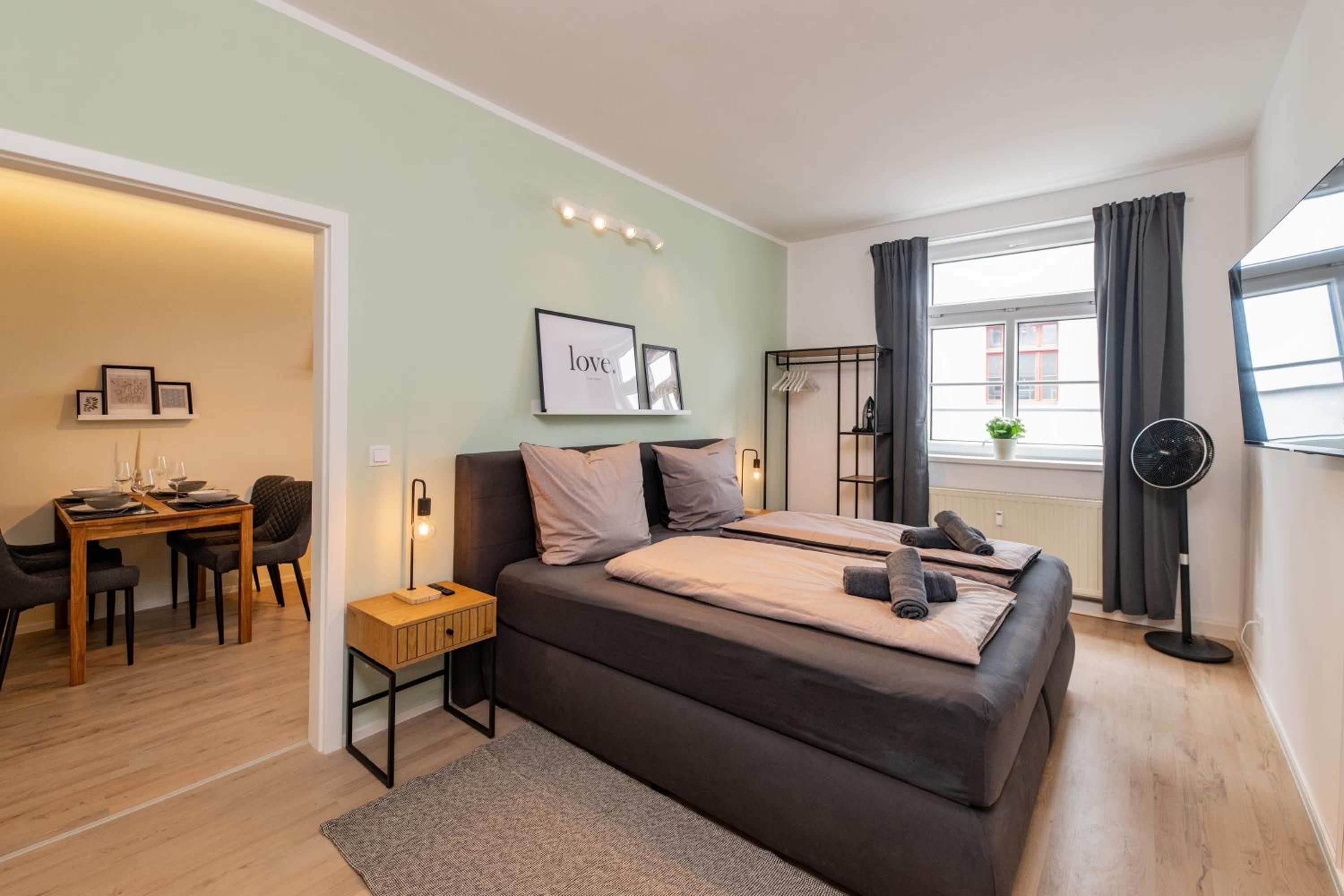 One-Bedroom Apartment
