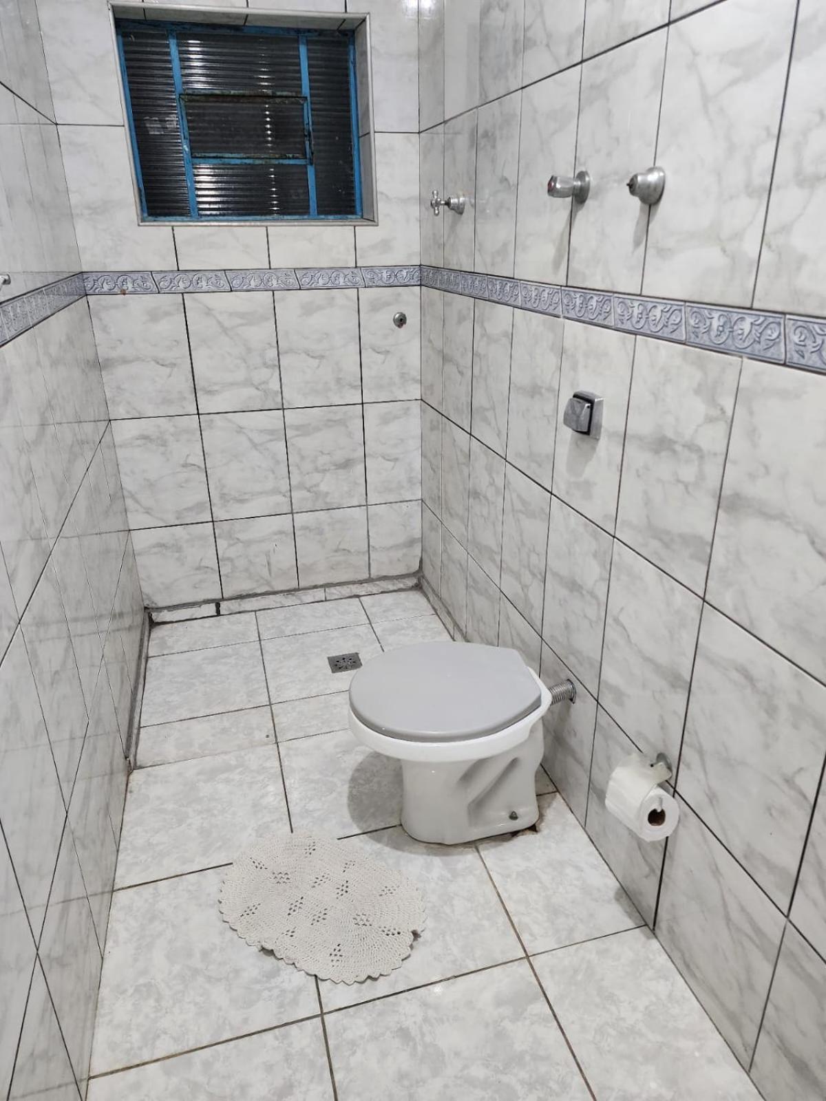 Four-Bedroom House photo 2
