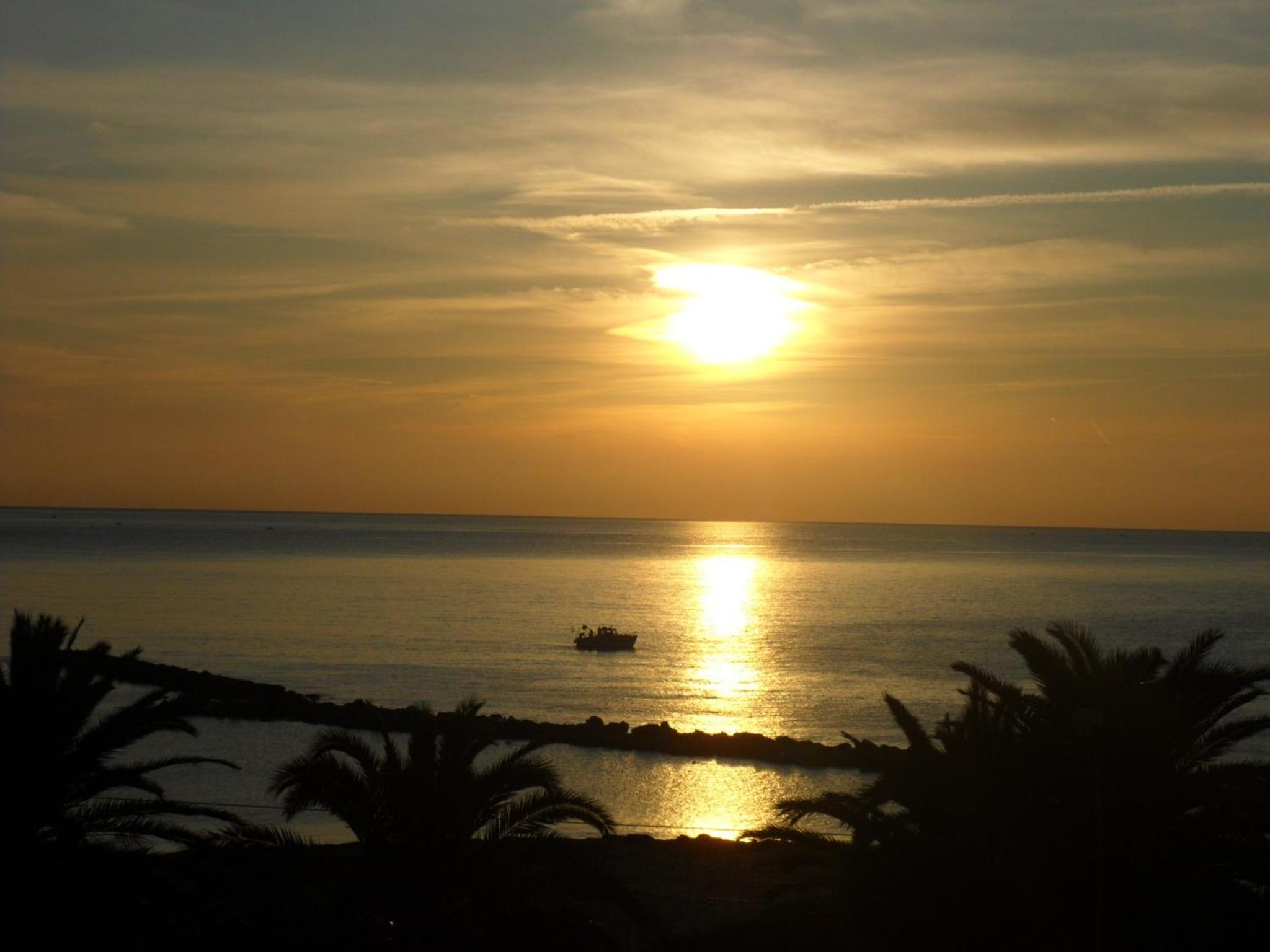 Double Room with Sea View - Photo 3