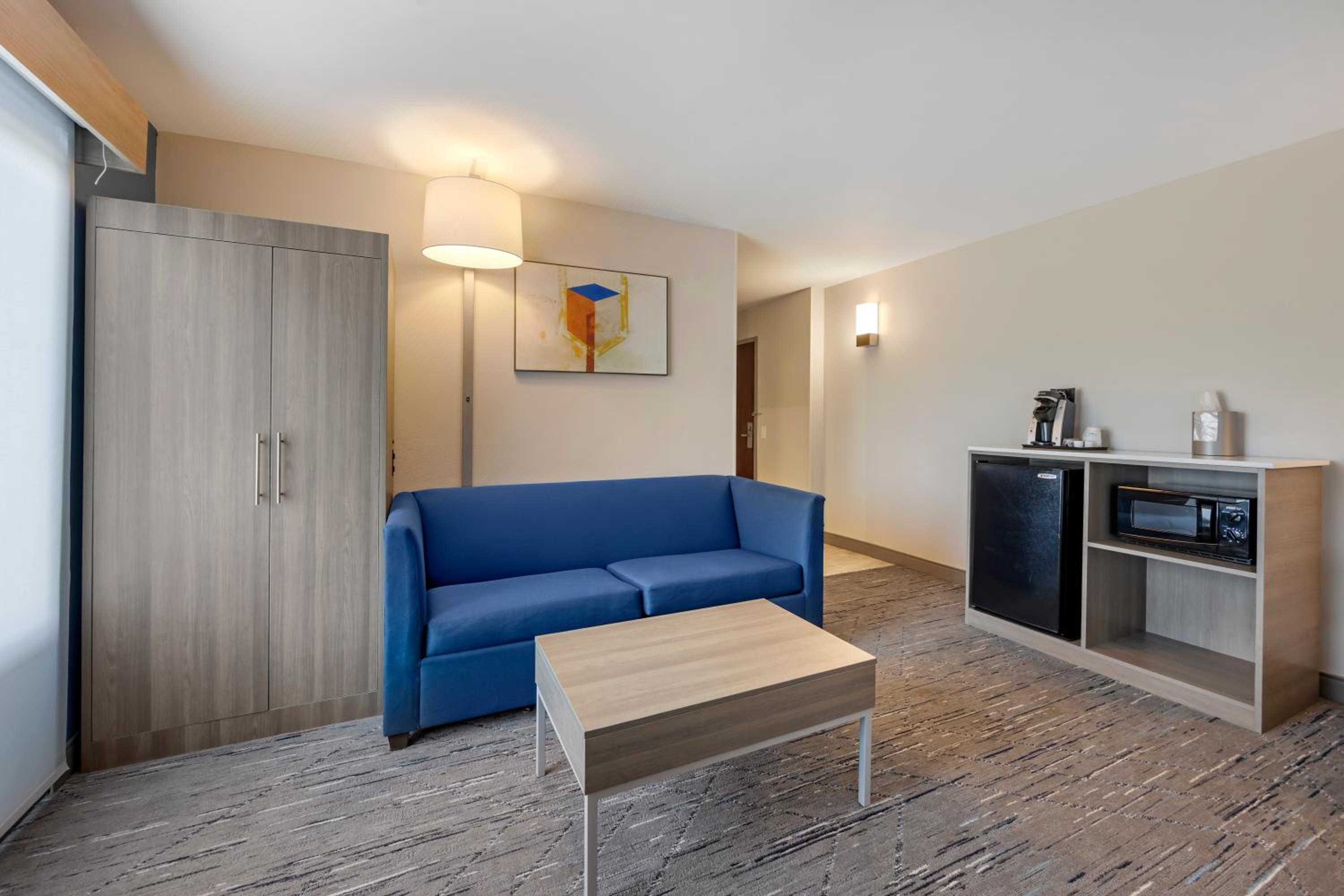 King Suite with Sofa Bed - Photo 2