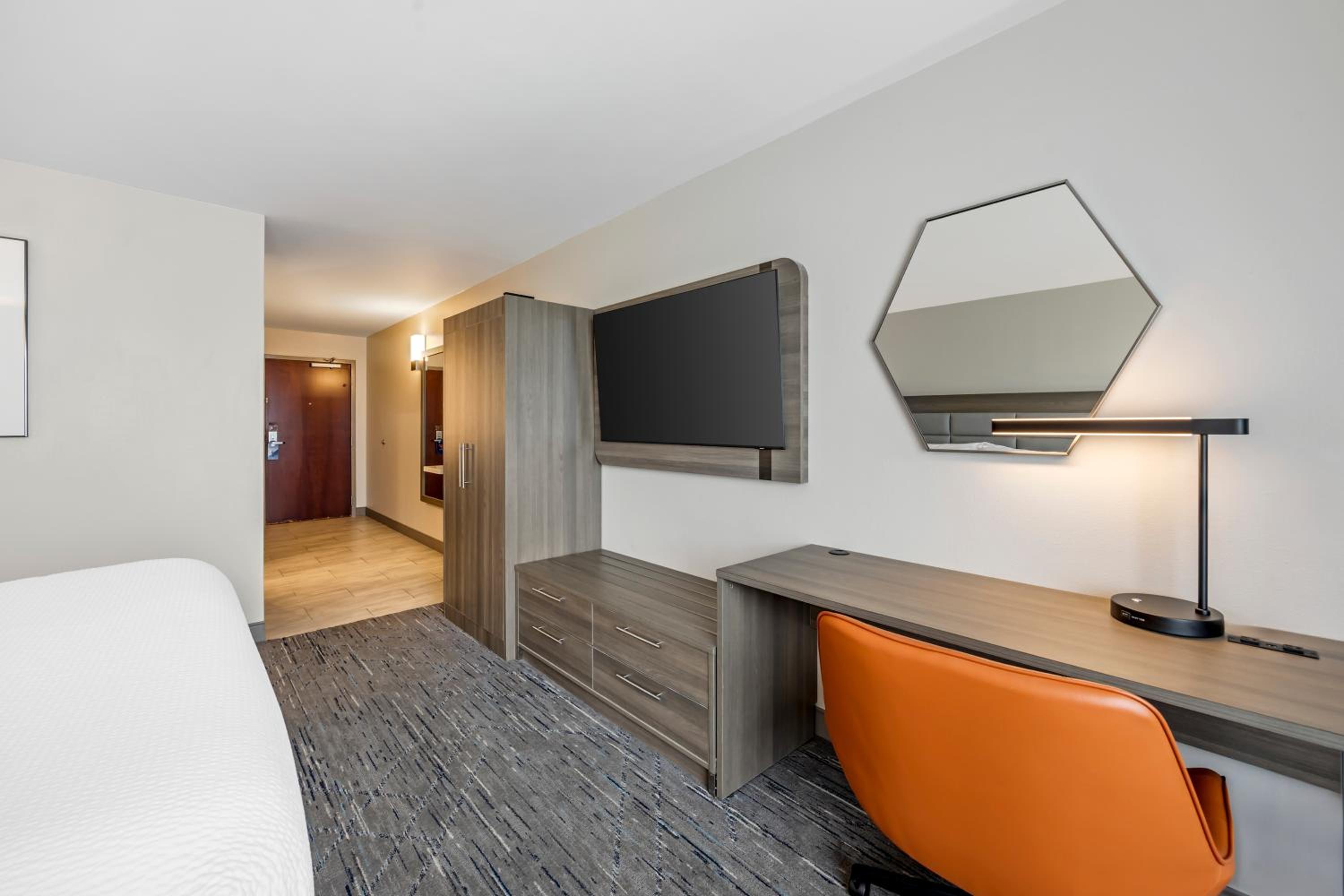 Standard King Room - Photo 2