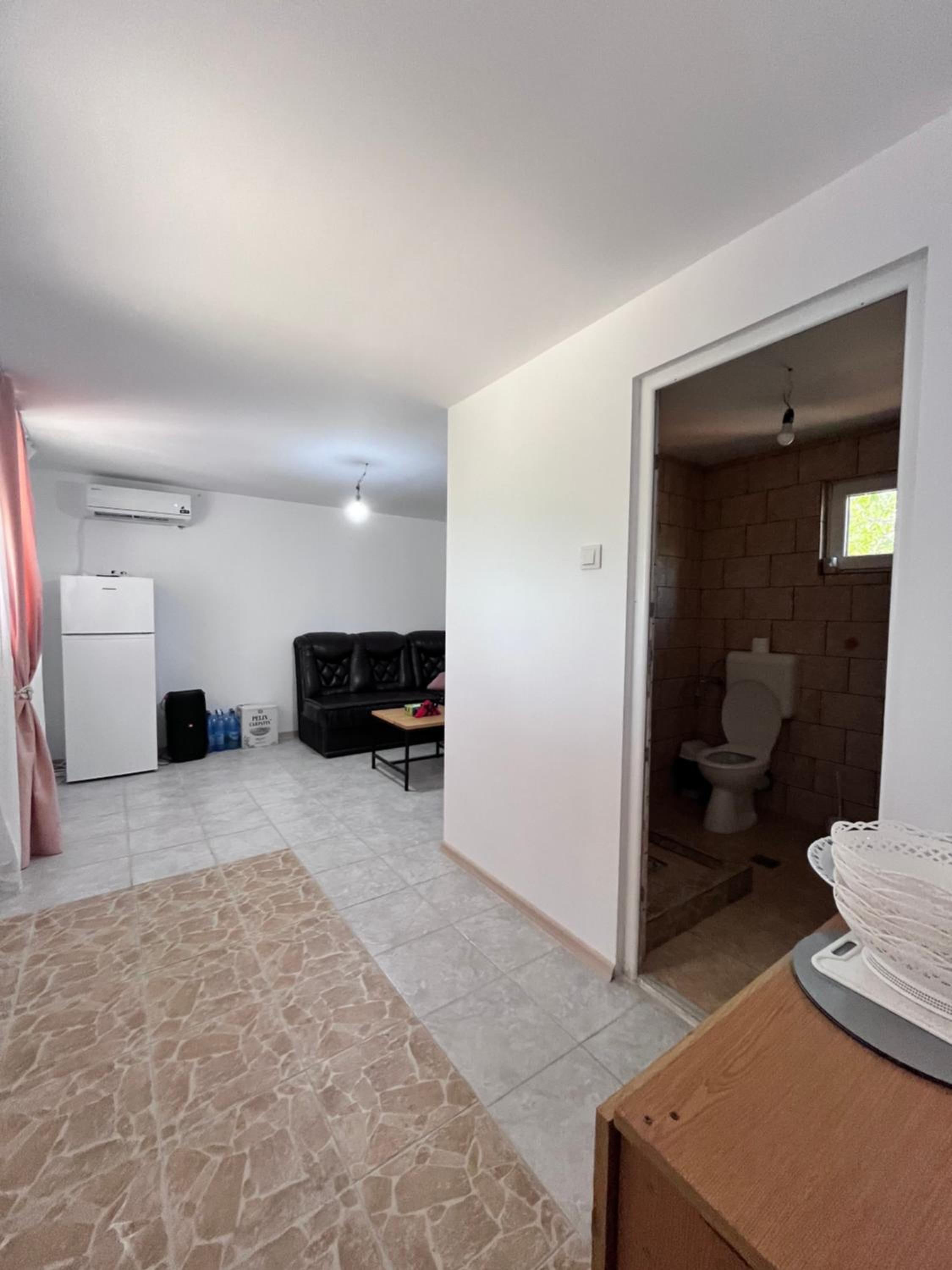 One-Bedroom House photo 1