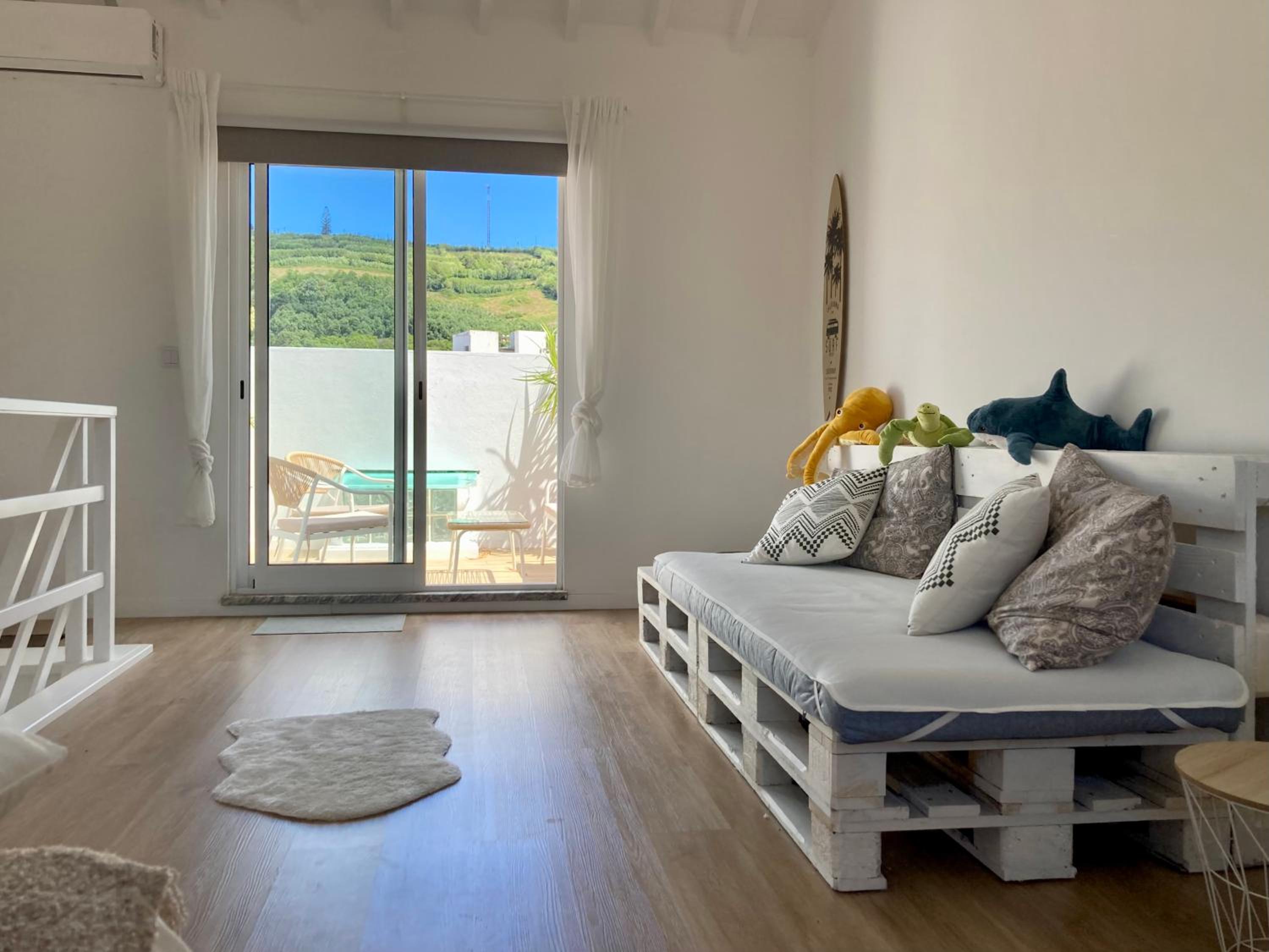 One-Bedroom House photo 1