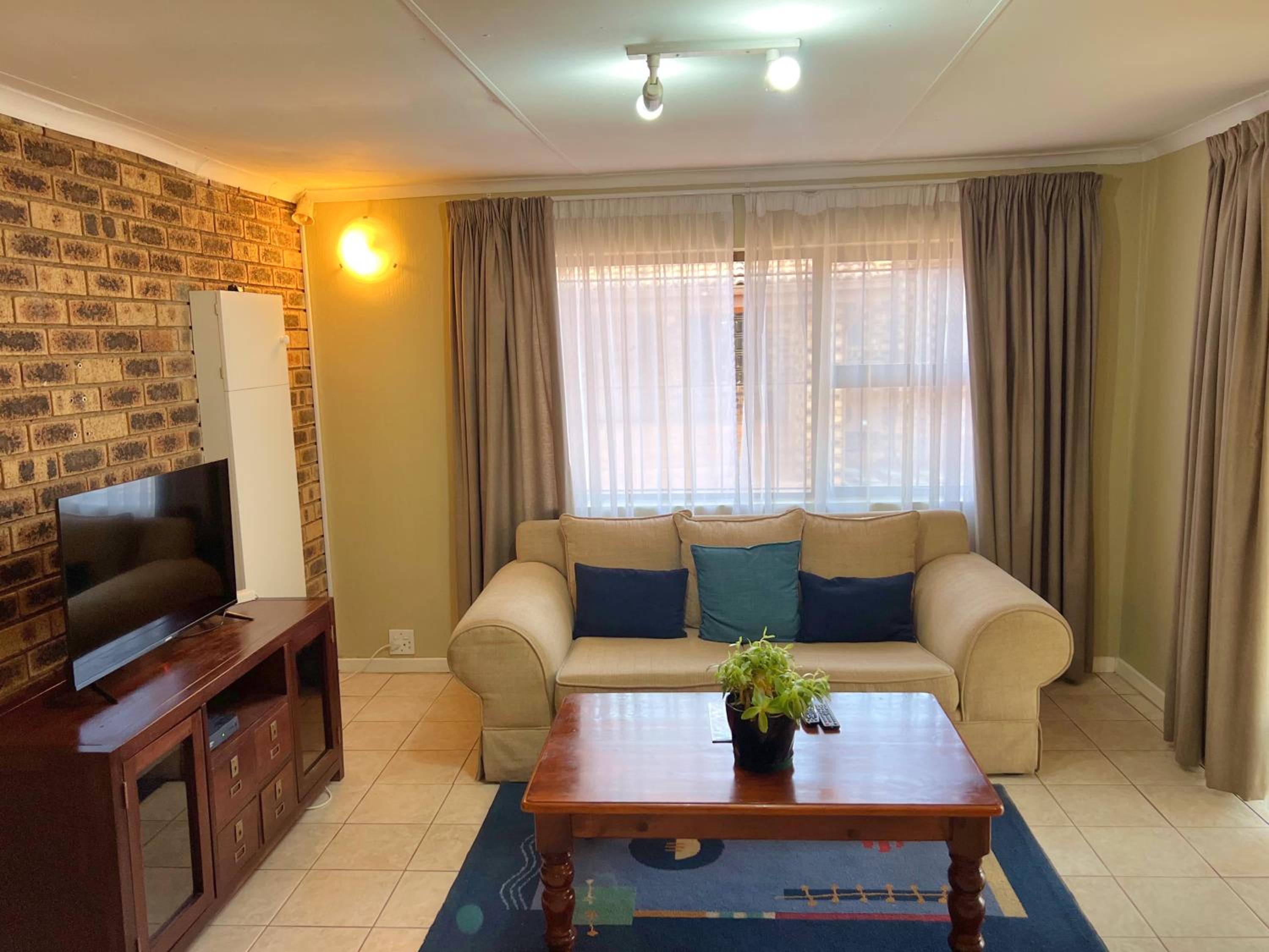Deluxe Suite - Photo 1