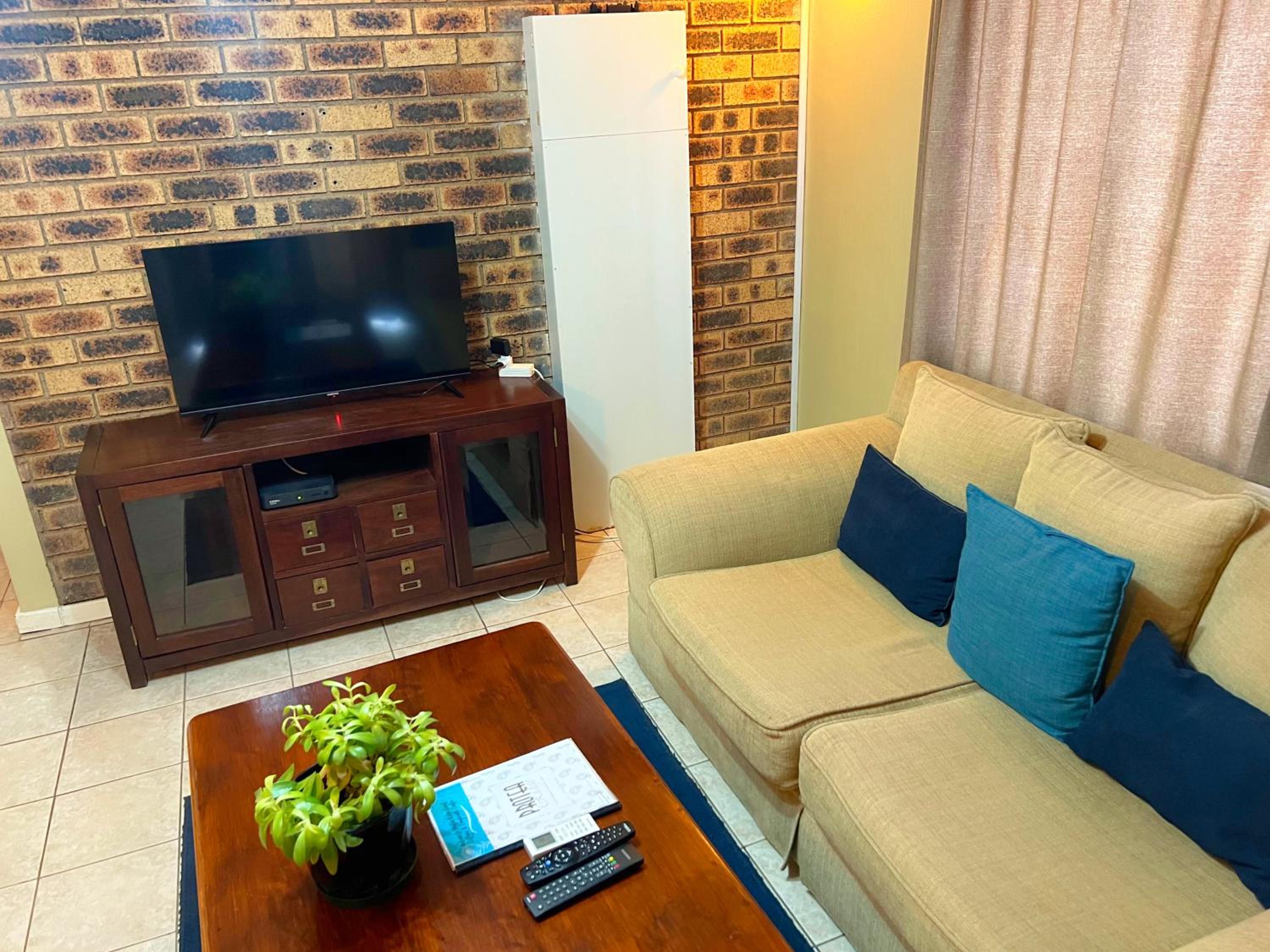 Deluxe Suite - Photo 3