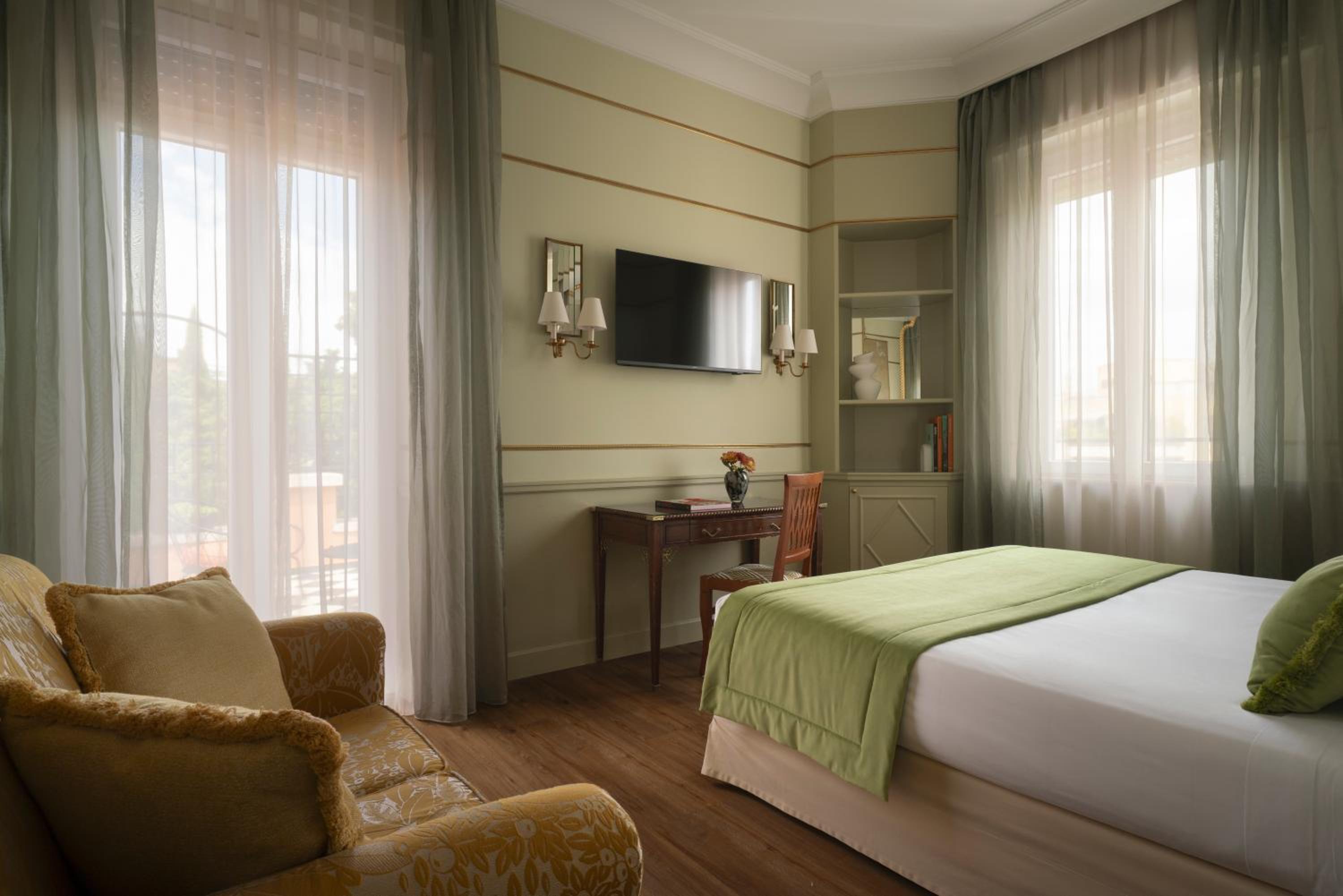 Double Room (1 Adult)