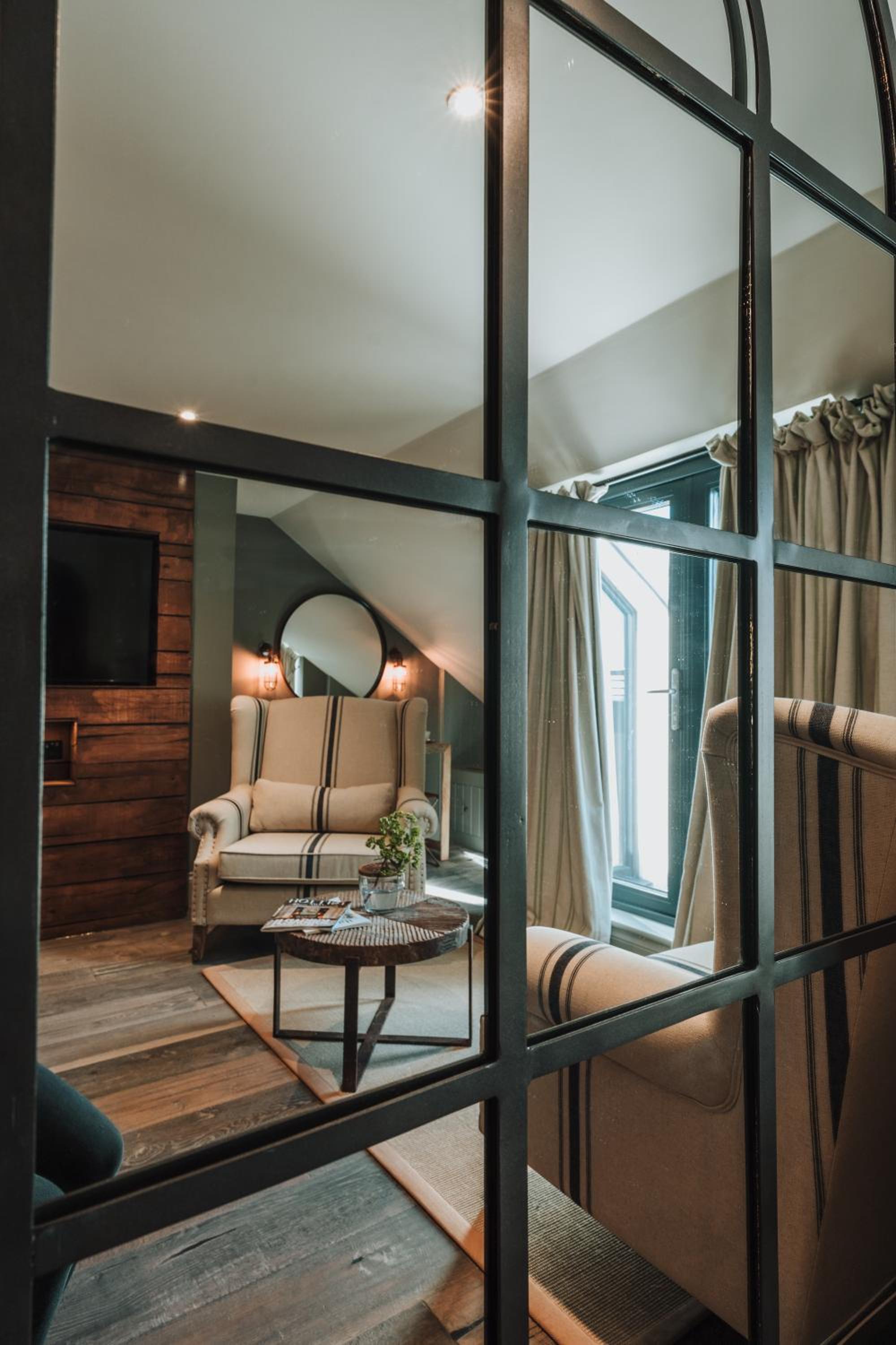 Double Room with Balcony and Sea View - Photo 5