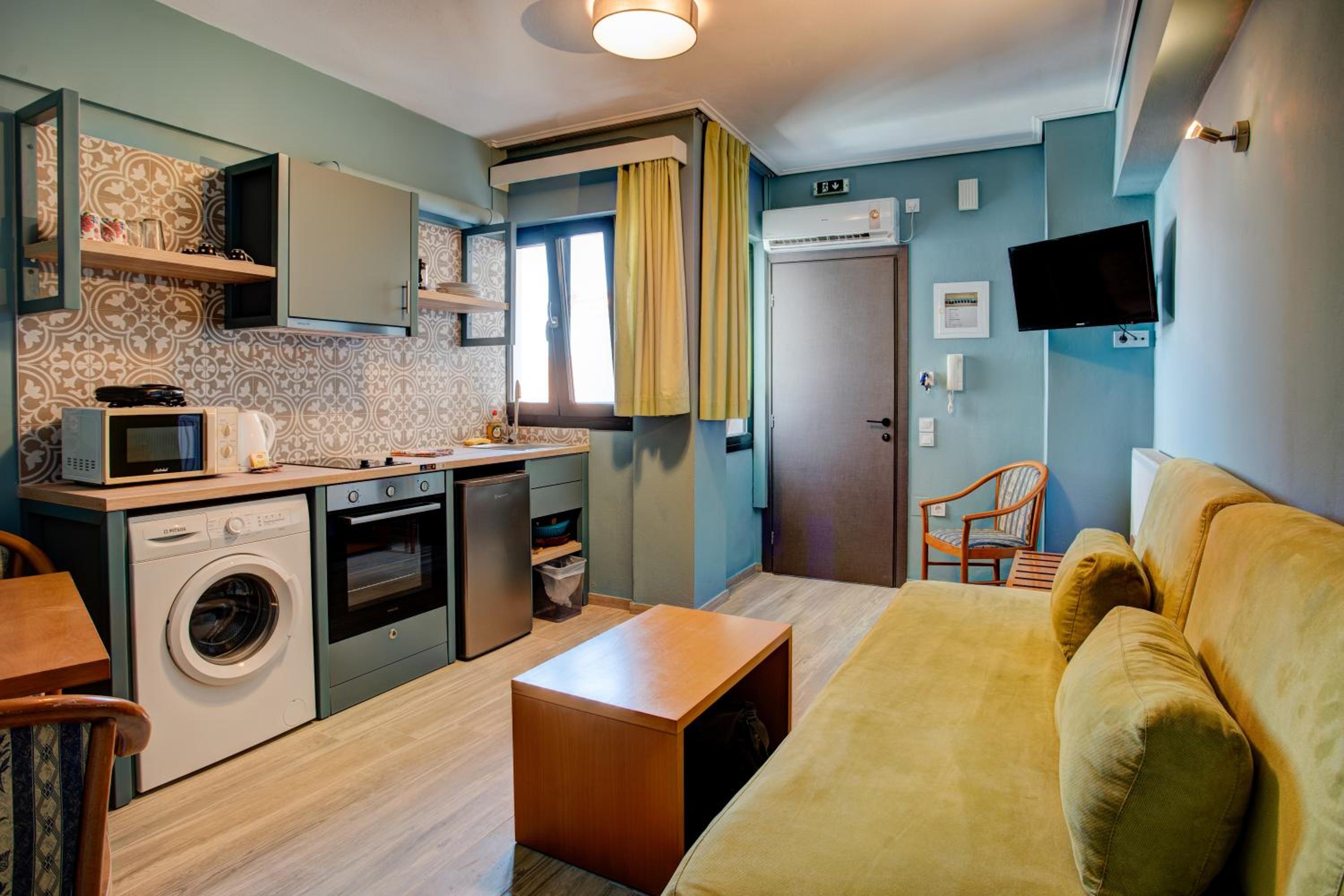 One-Bedroom Superior Apartment photo 3