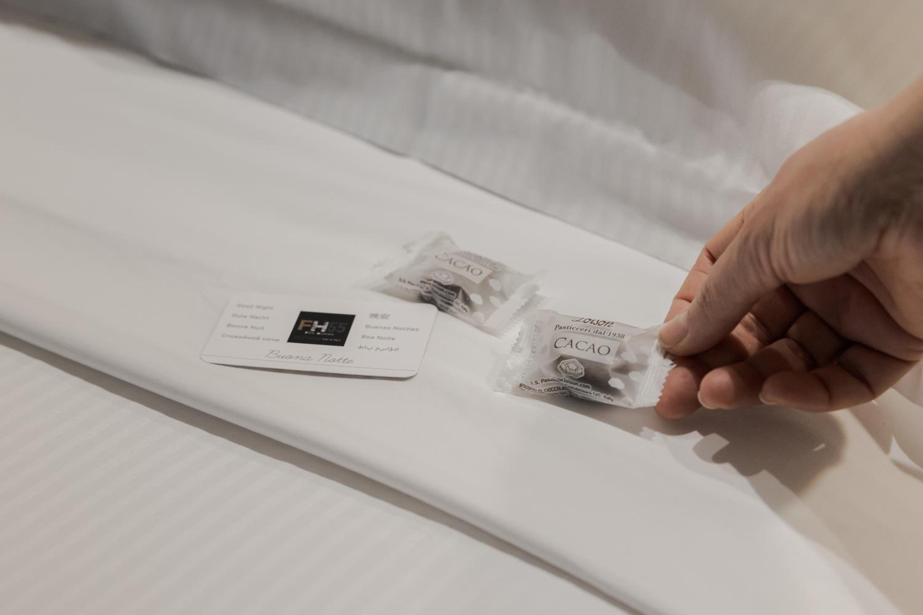 Superior Deluxe Double or Twin Room Executive thumbnail 6