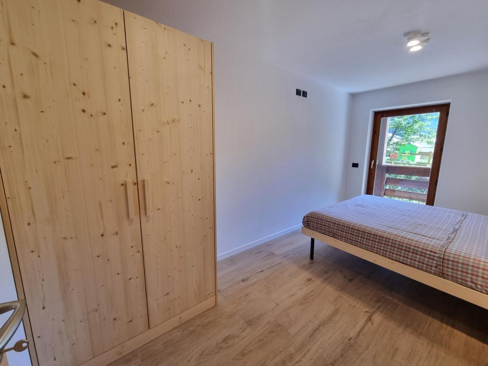 Apartment with View and Balcony photo 2