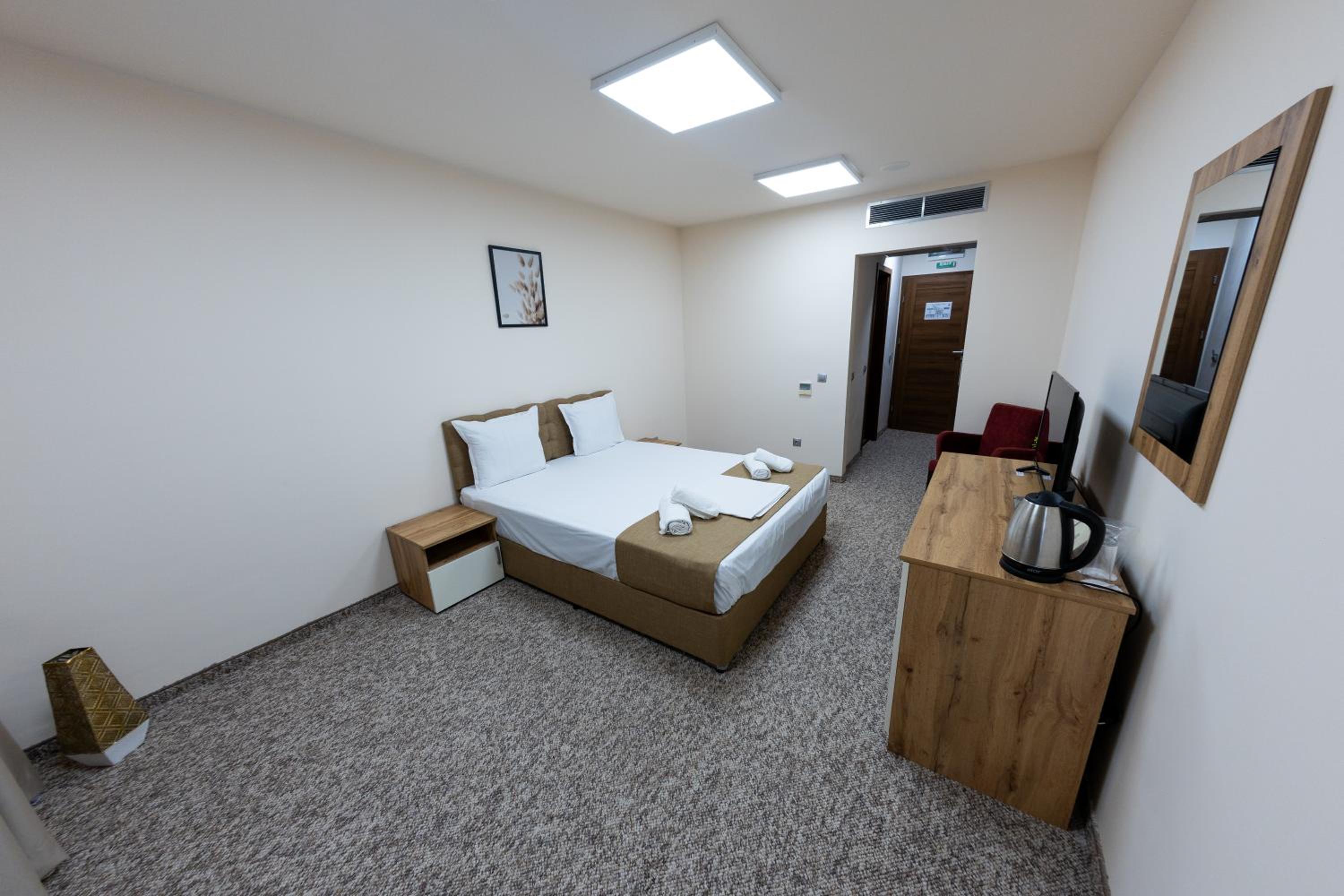 King Room with Balcony photo 2