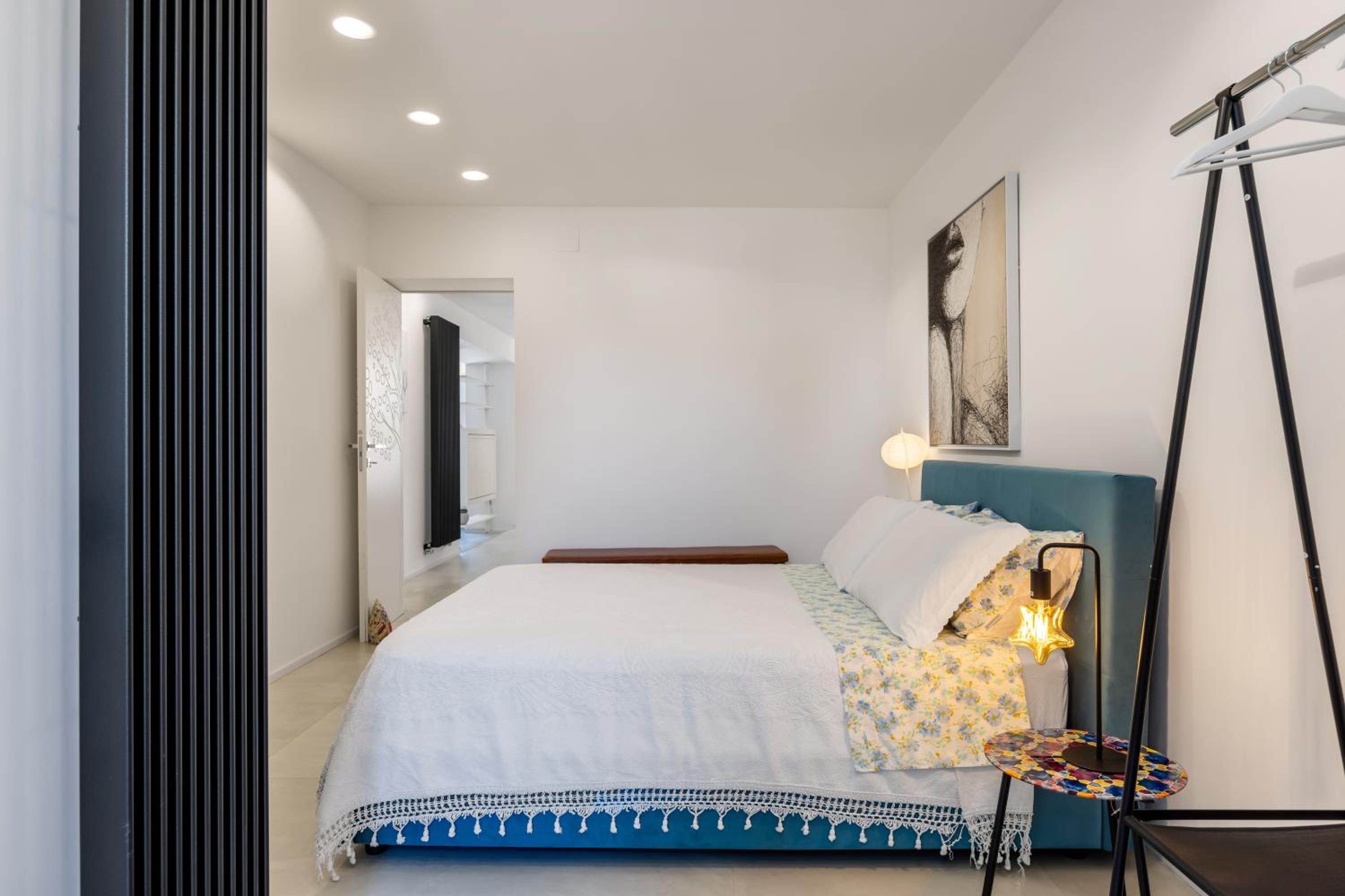 One-Bedroom Loft Apartment With Balcony