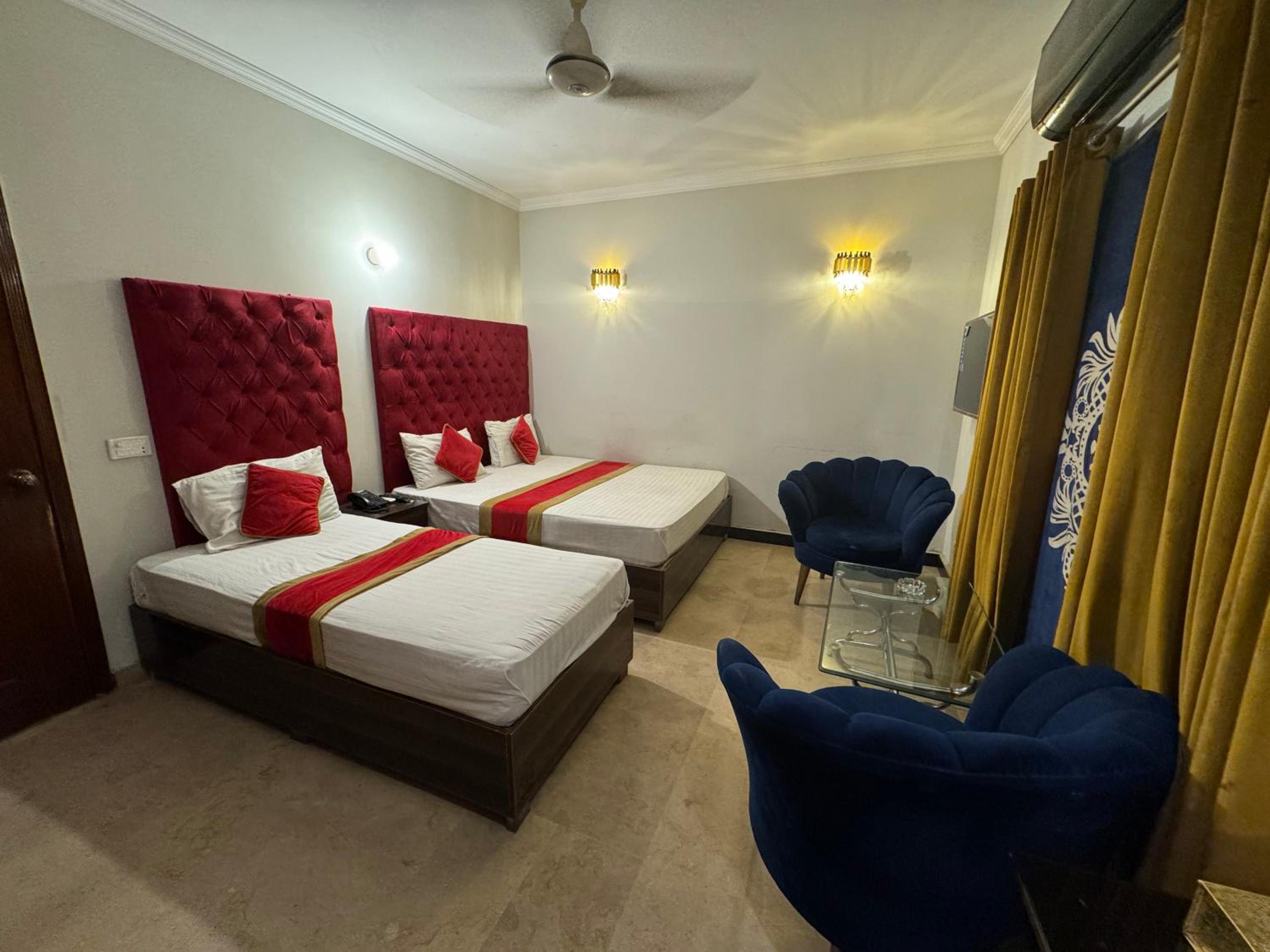 Deluxe Triple Room