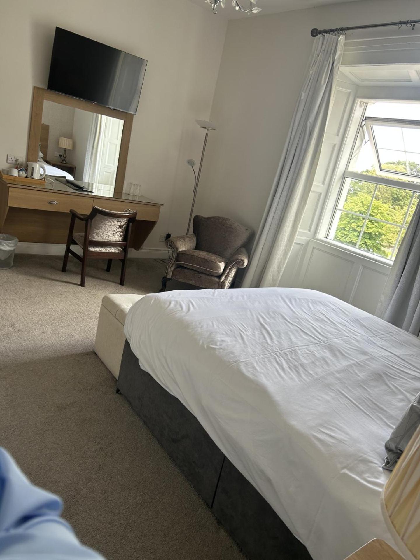 Double Room - Photo 8