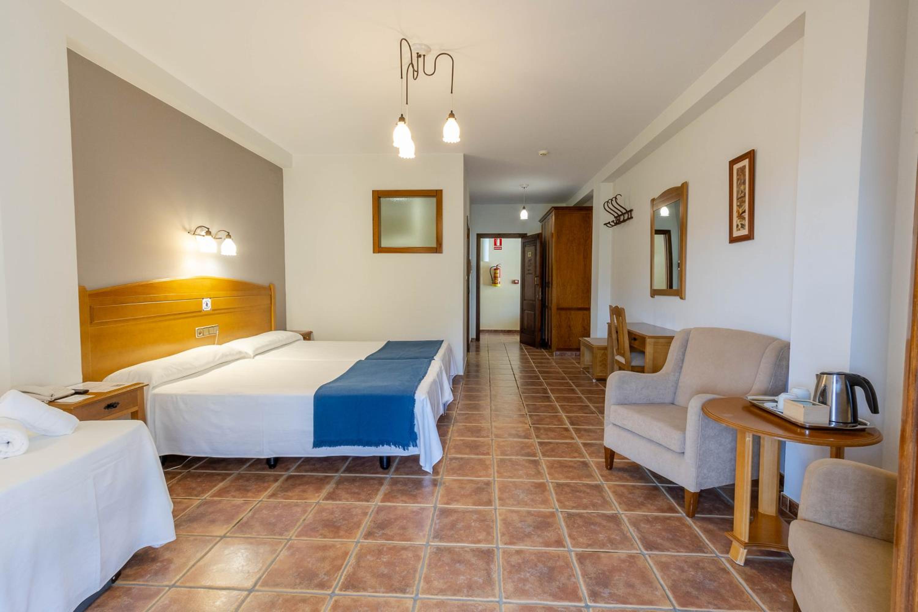 Triple Room with Mountain View photo 3