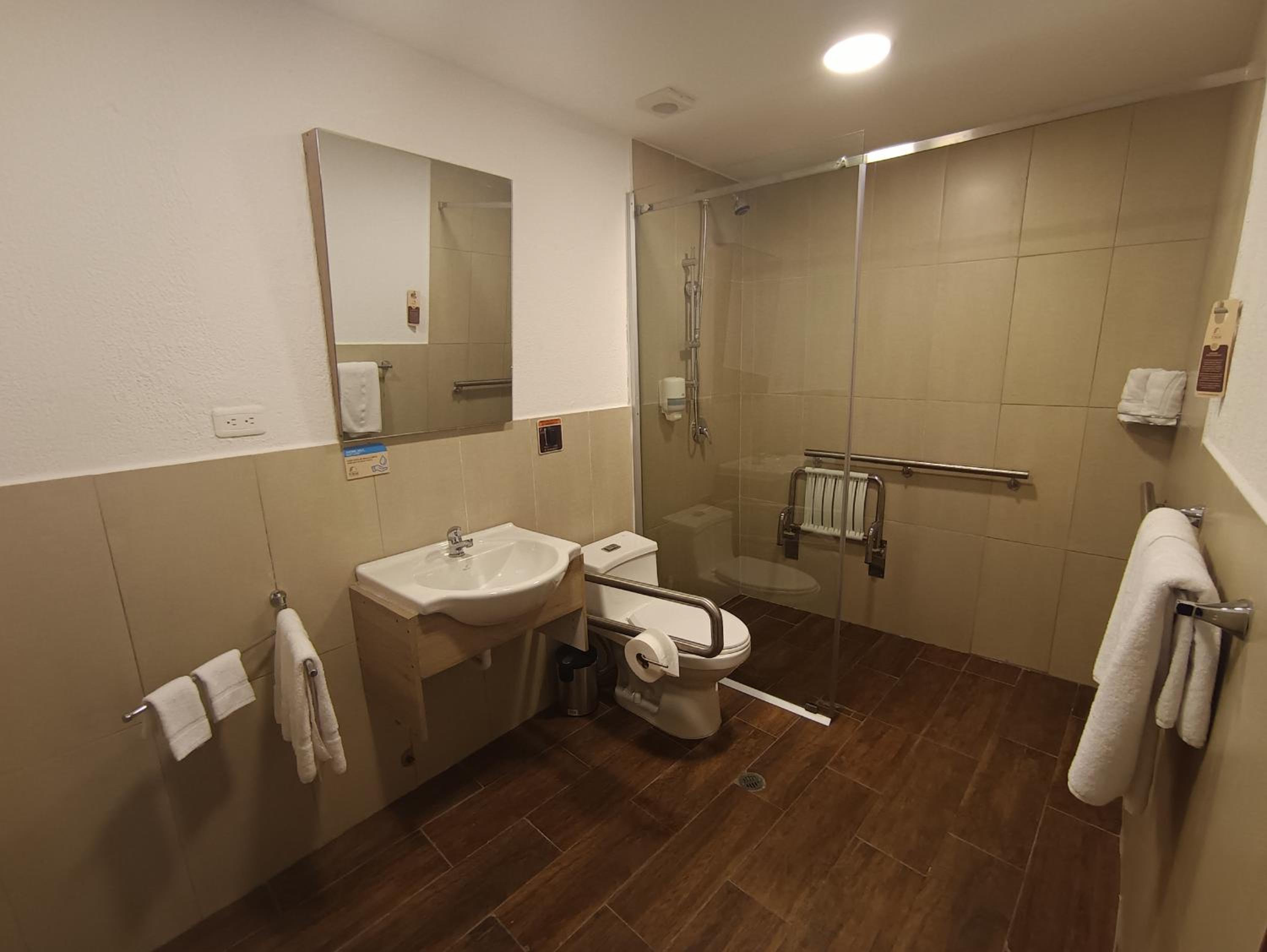 Double Room - Disability Access photo 2