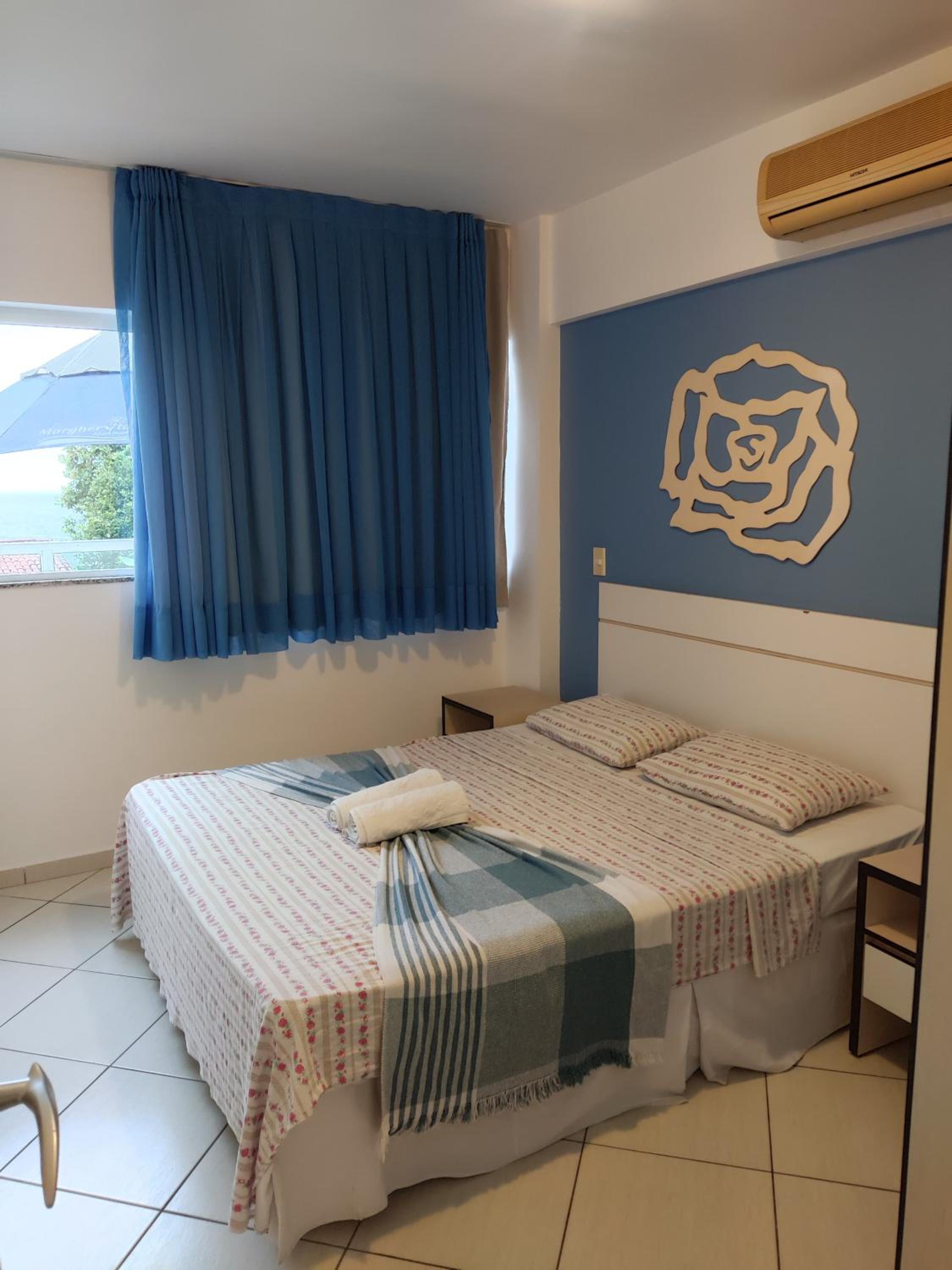 One-Bedroom Apartment with Sea View photo 1