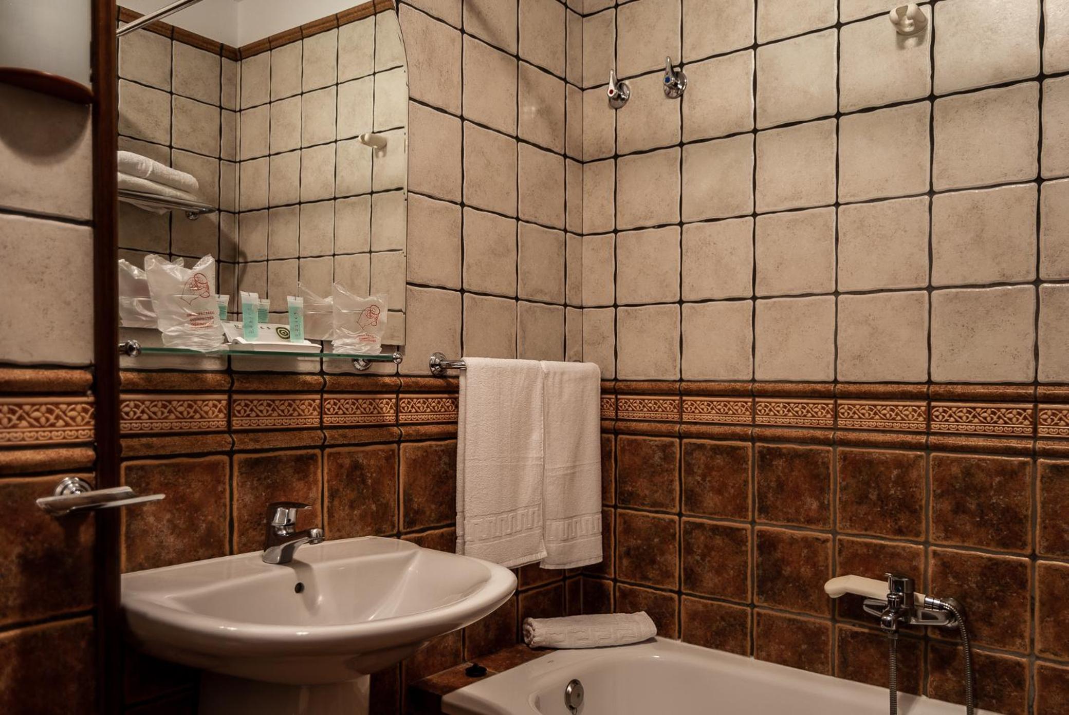 Superior Double Room with Mountain View - Photo 9