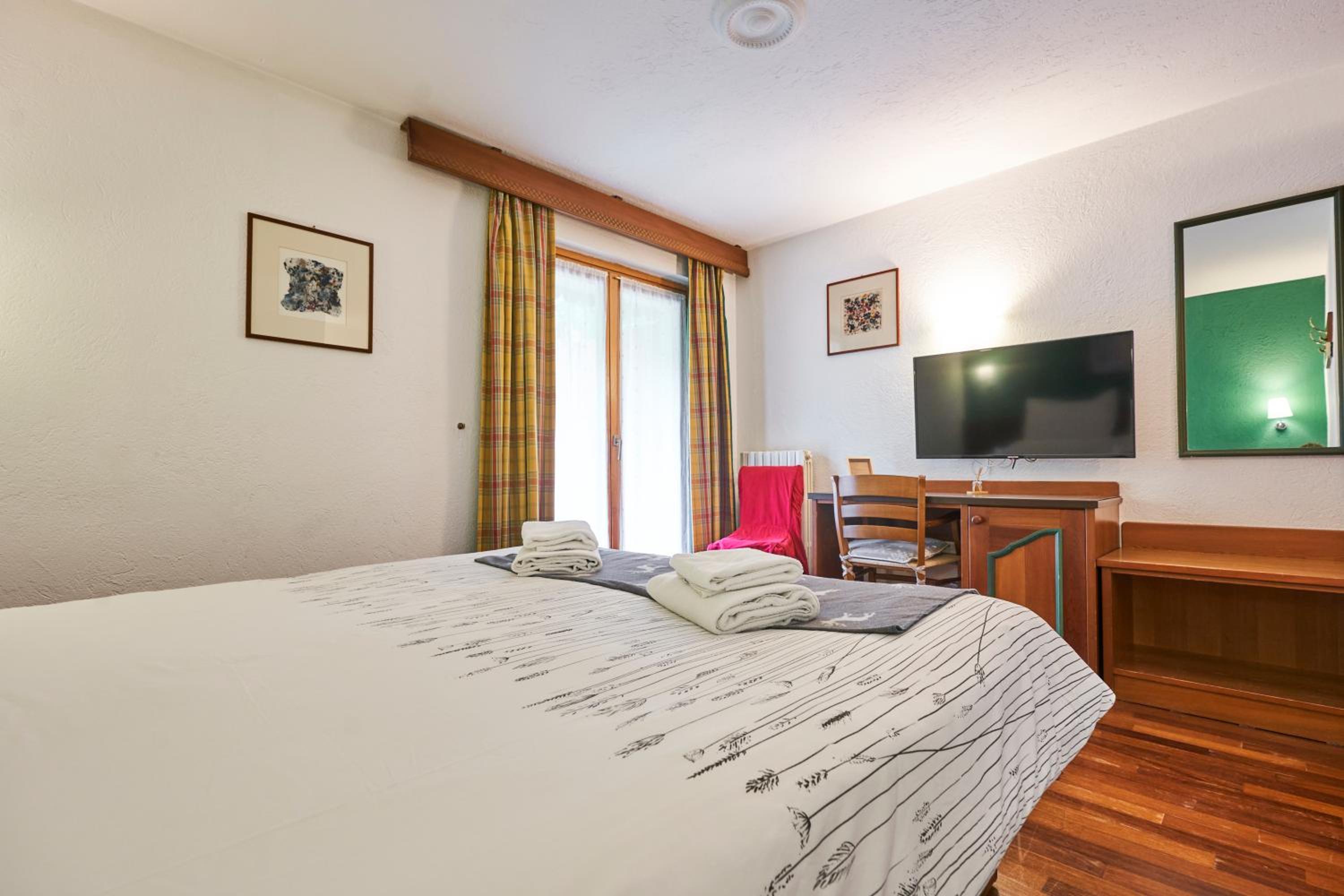 Double or Twin Room - Photo 25