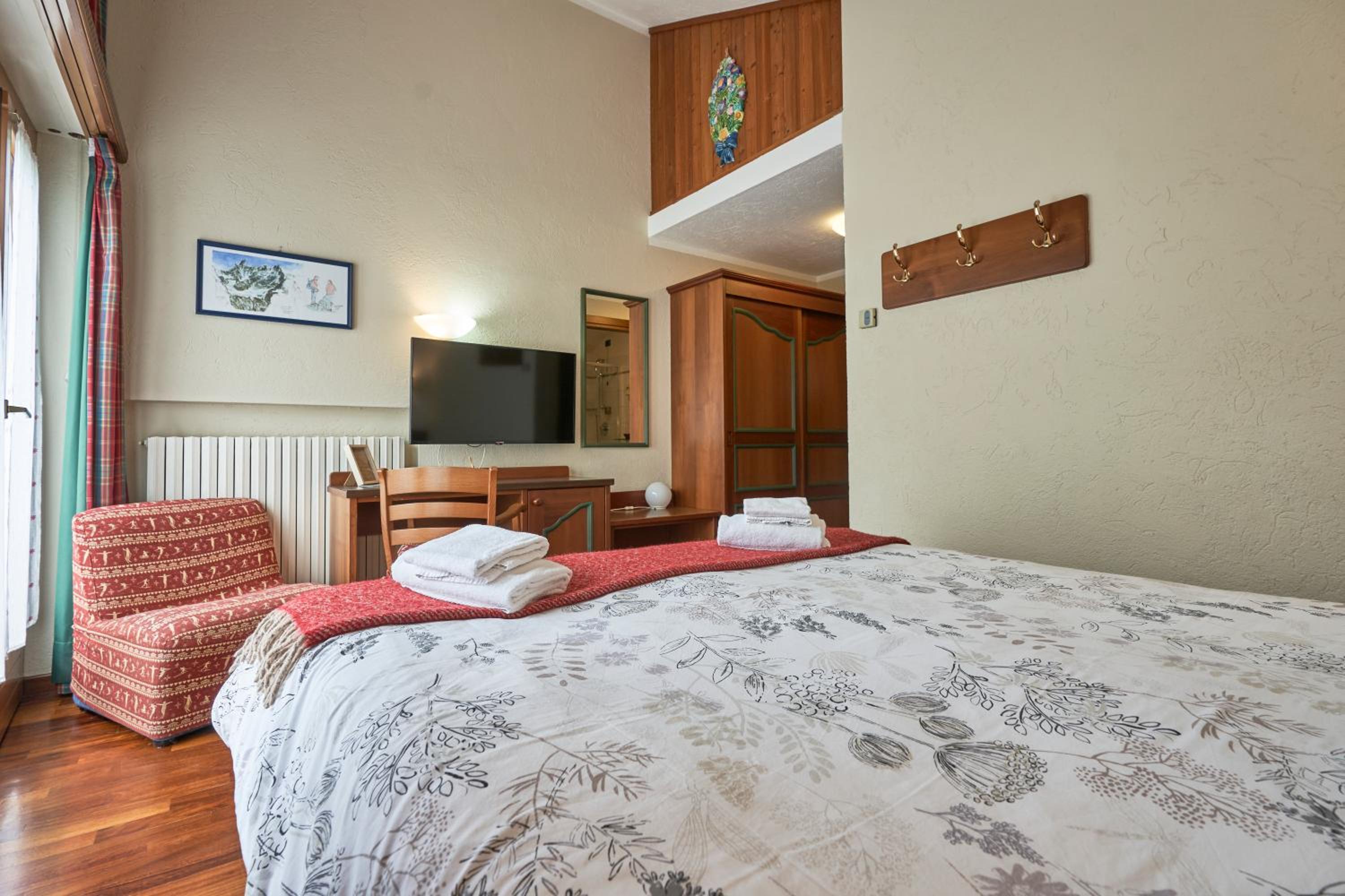 Double or Twin Room - Photo 28