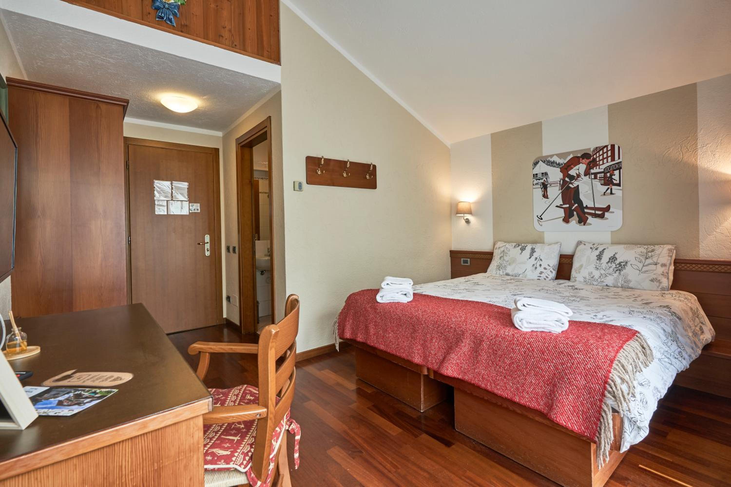 Double or Twin Room - Photo 31