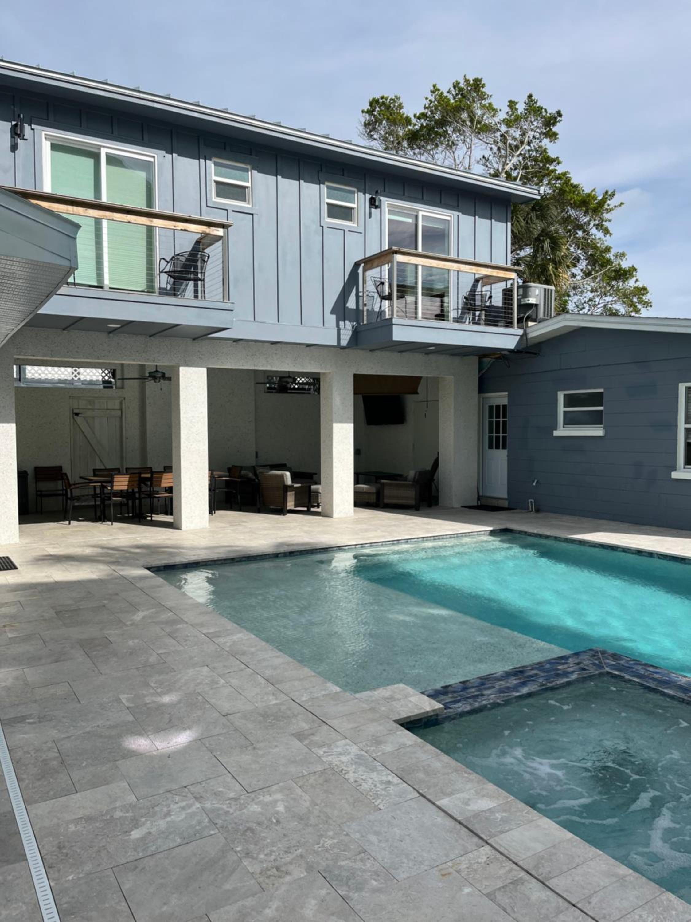 Seven-Bedroom House photo 3