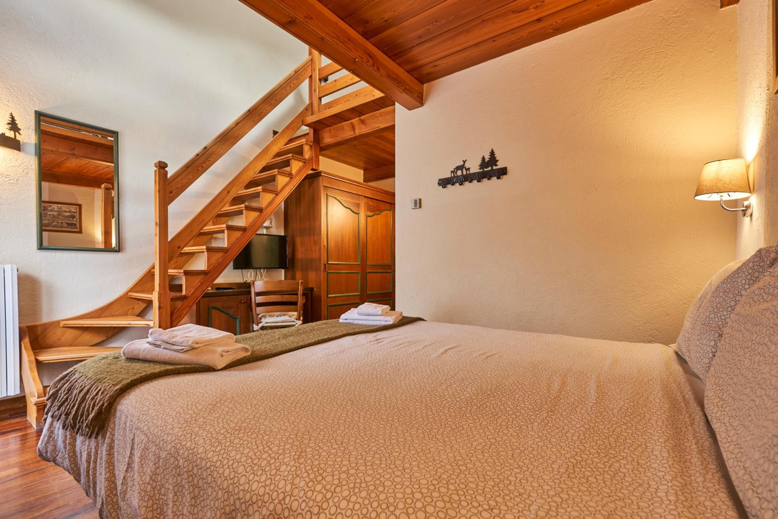 Quadruple Room - Photo 6