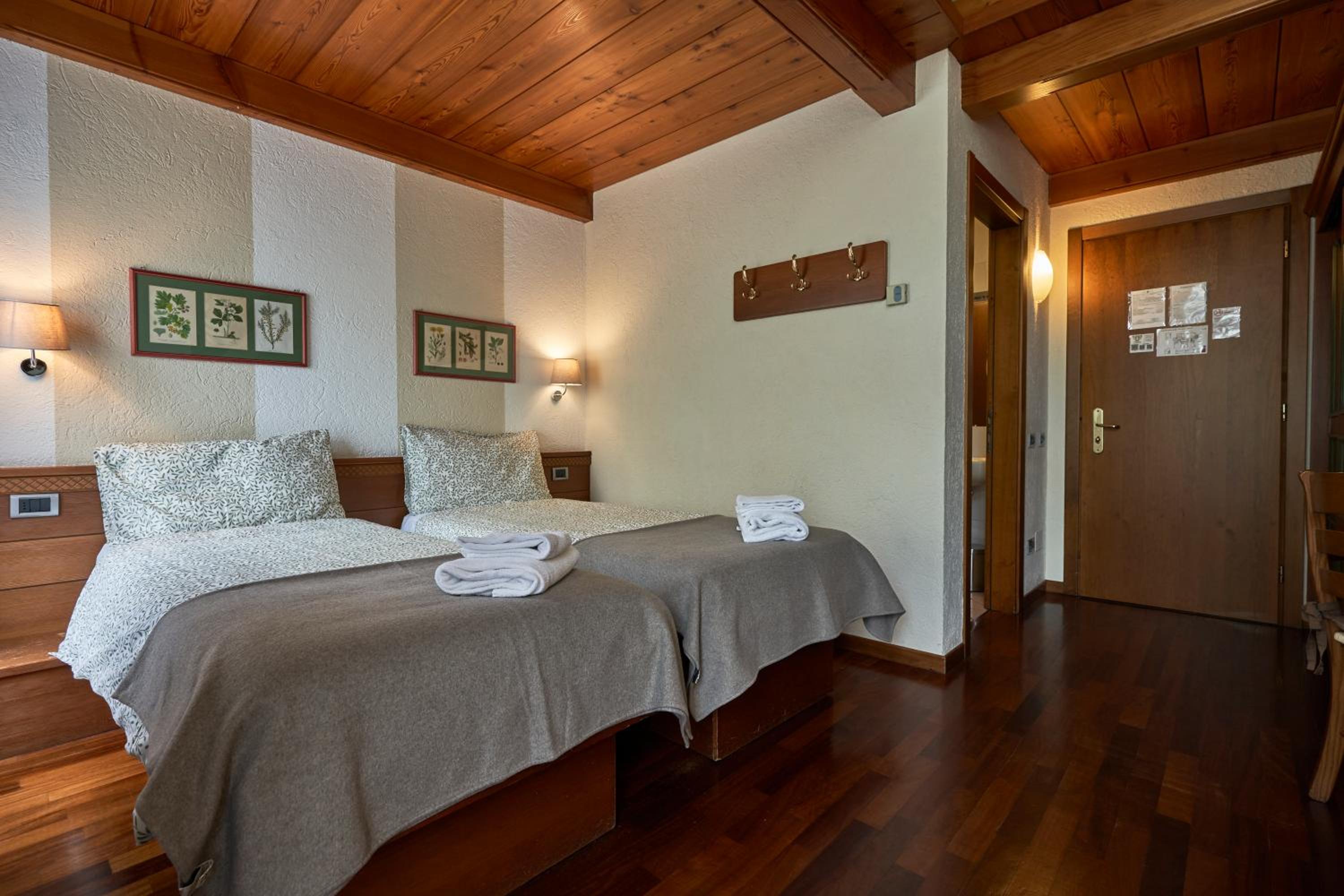 Quadruple Room - Photo 5