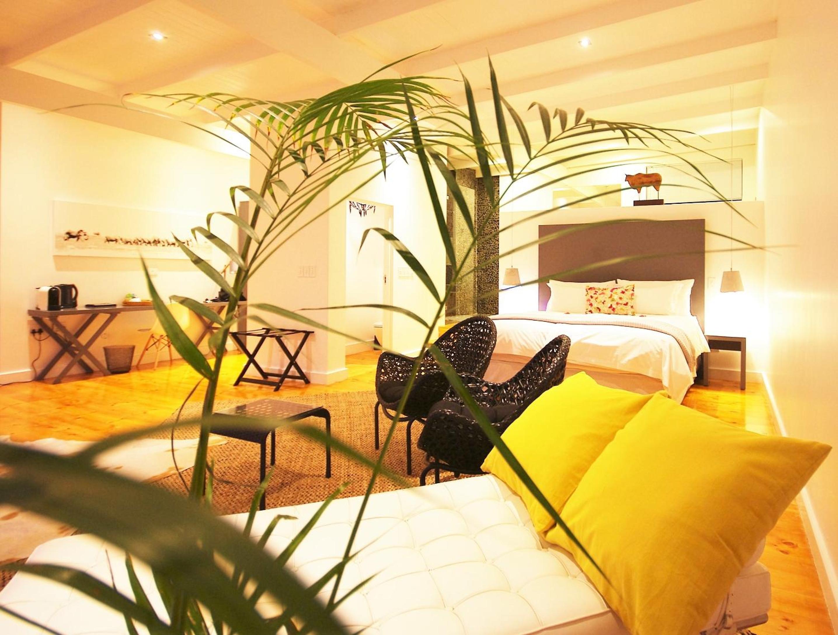 Large Luxury Double or Twin Room - Photo 2