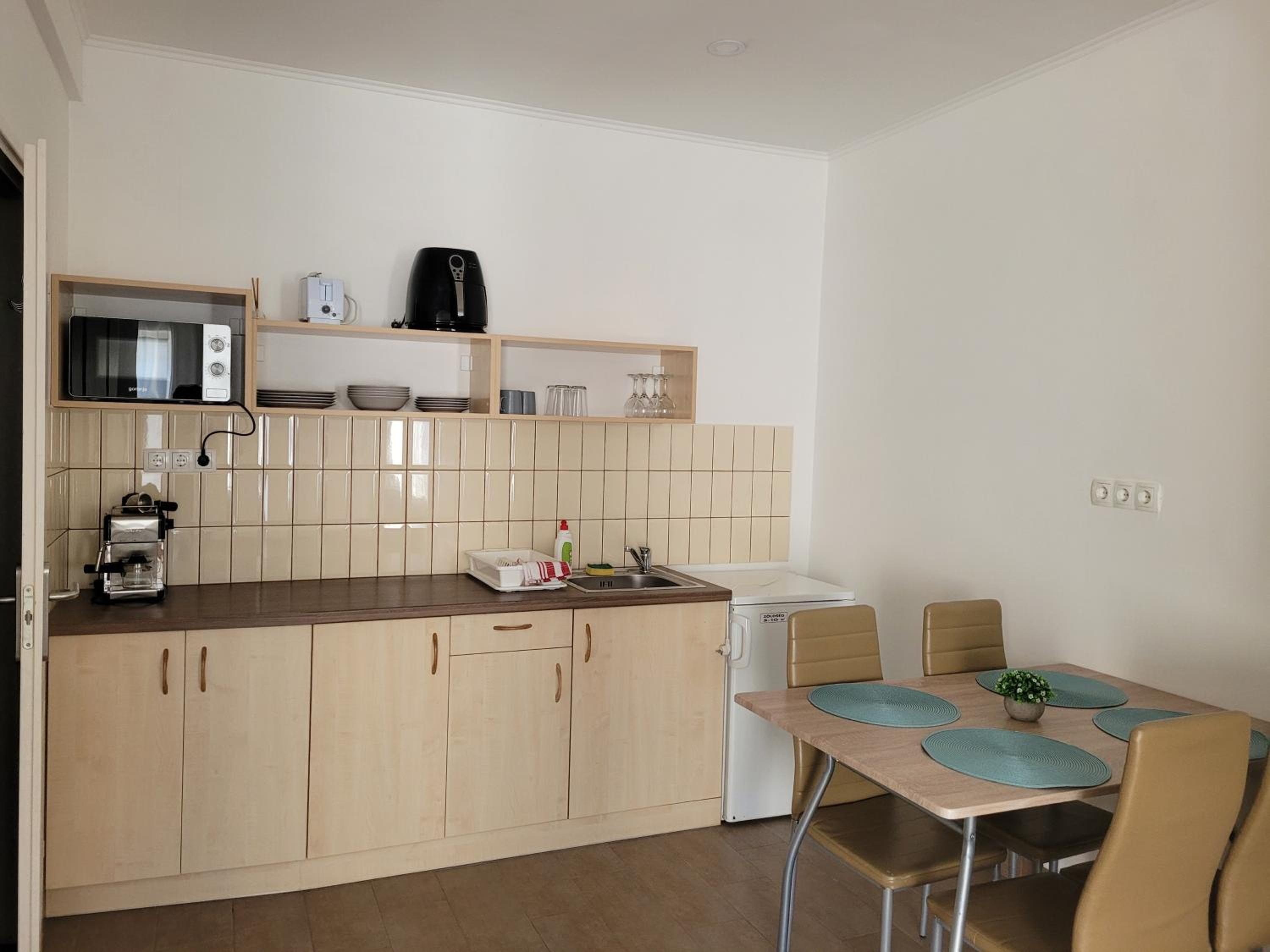 One-Bedroom Apartment photo 3