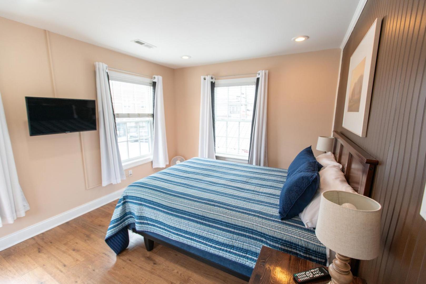 One-Bedroom Apartment - Photo 4