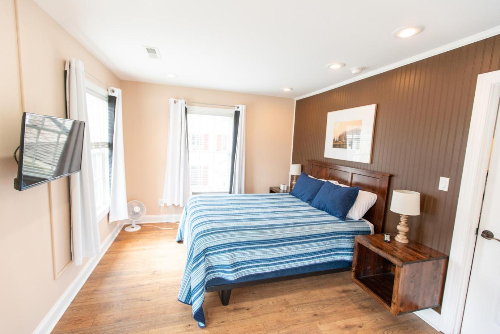 One-Bedroom Apartment - Photo 3