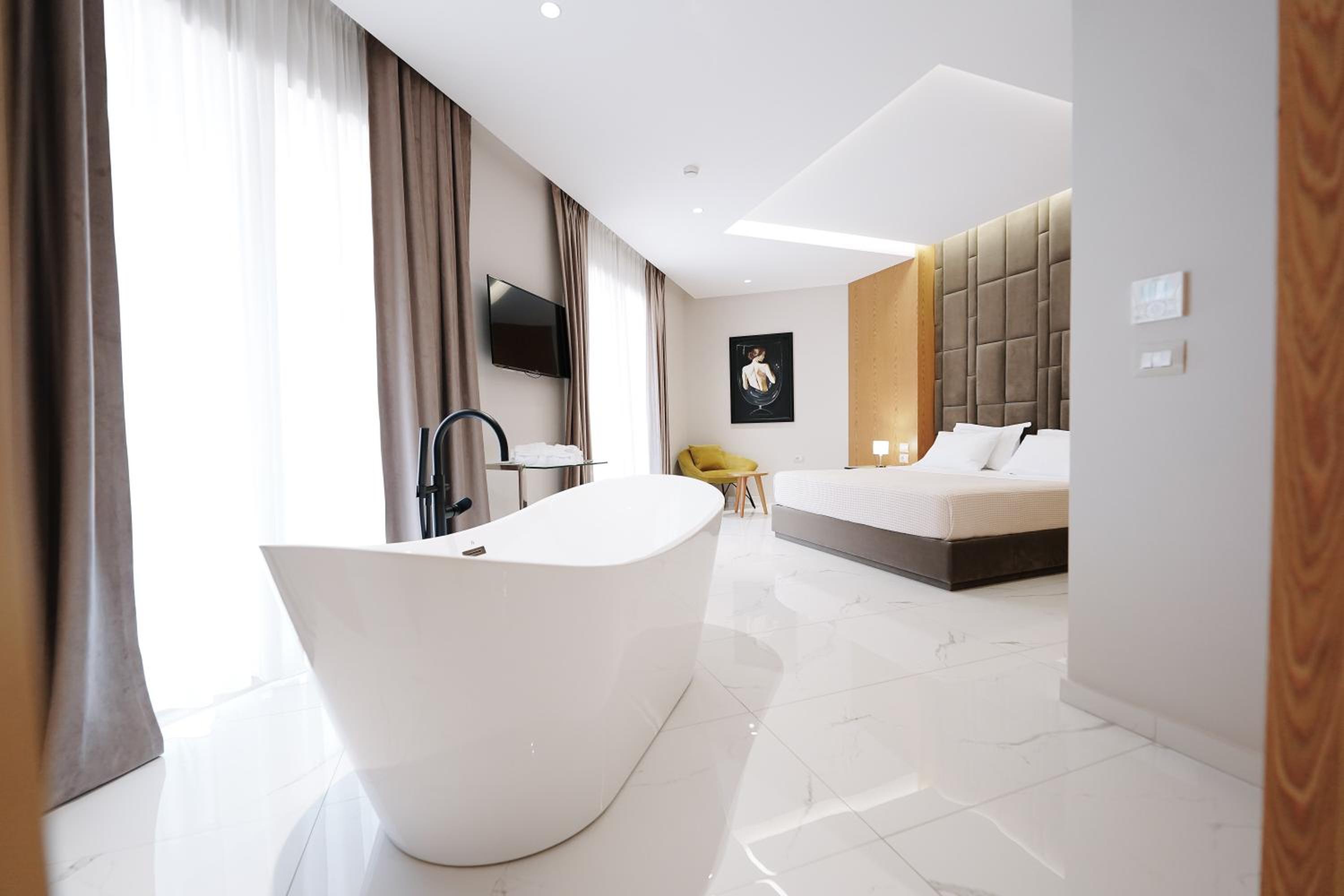 Deluxe Suite with Sea View