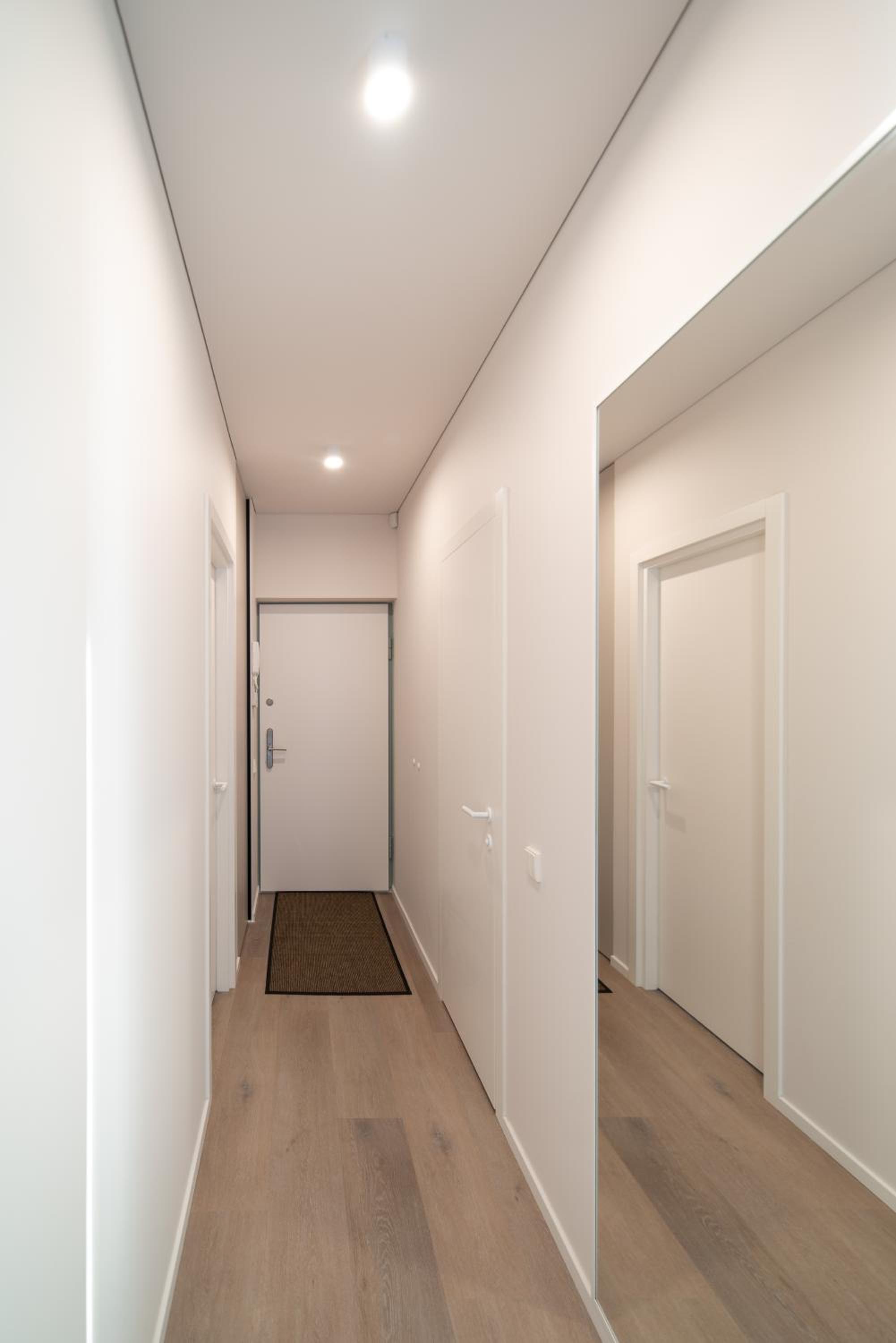 One-Bedroom Apartment photo 3