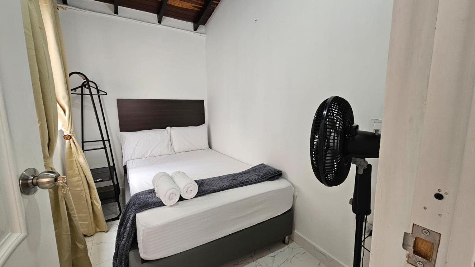 Double Room With Shared Bathroom photo 3