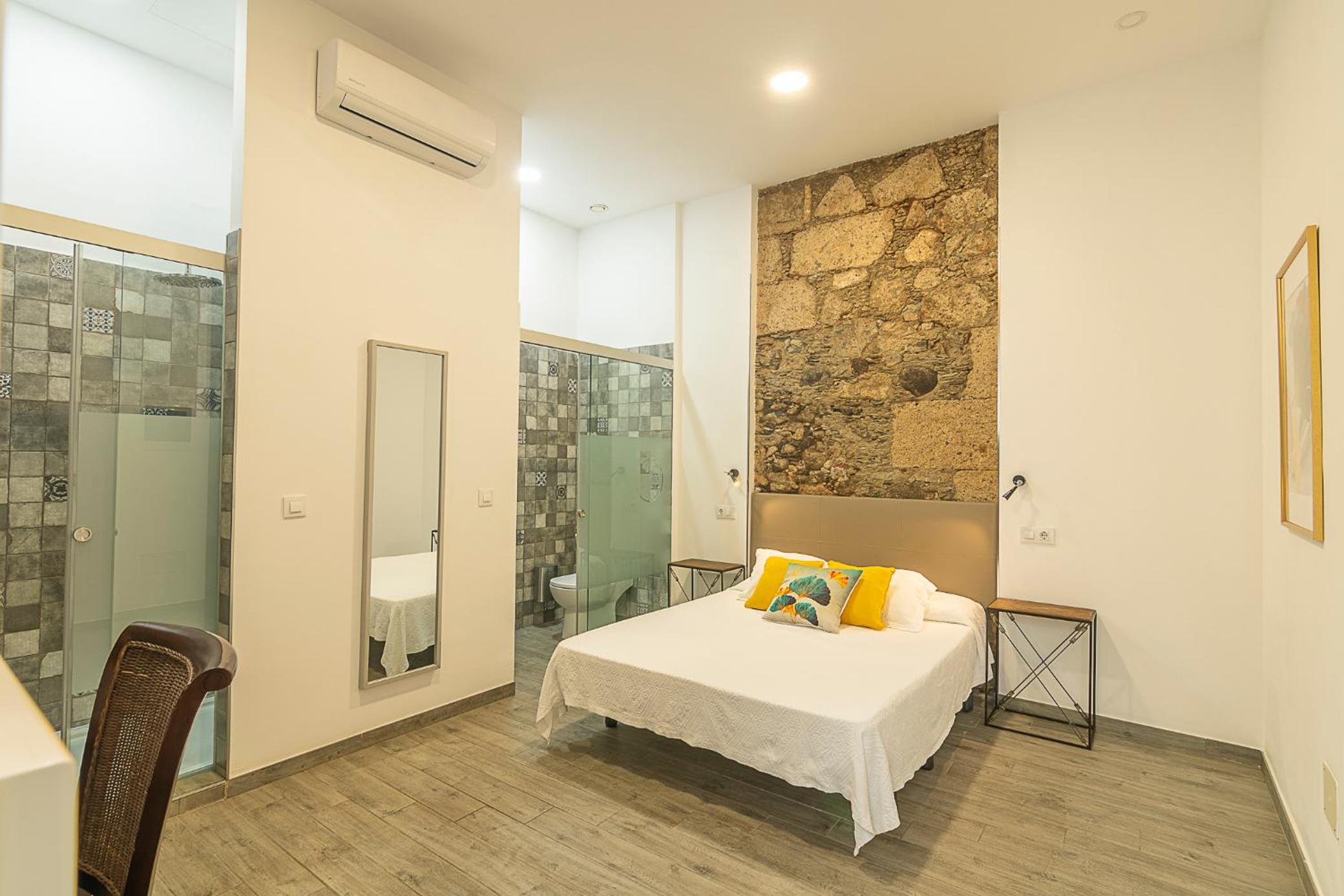 Habitación Doble Deluxe (2 Adultos + 1 Niño)